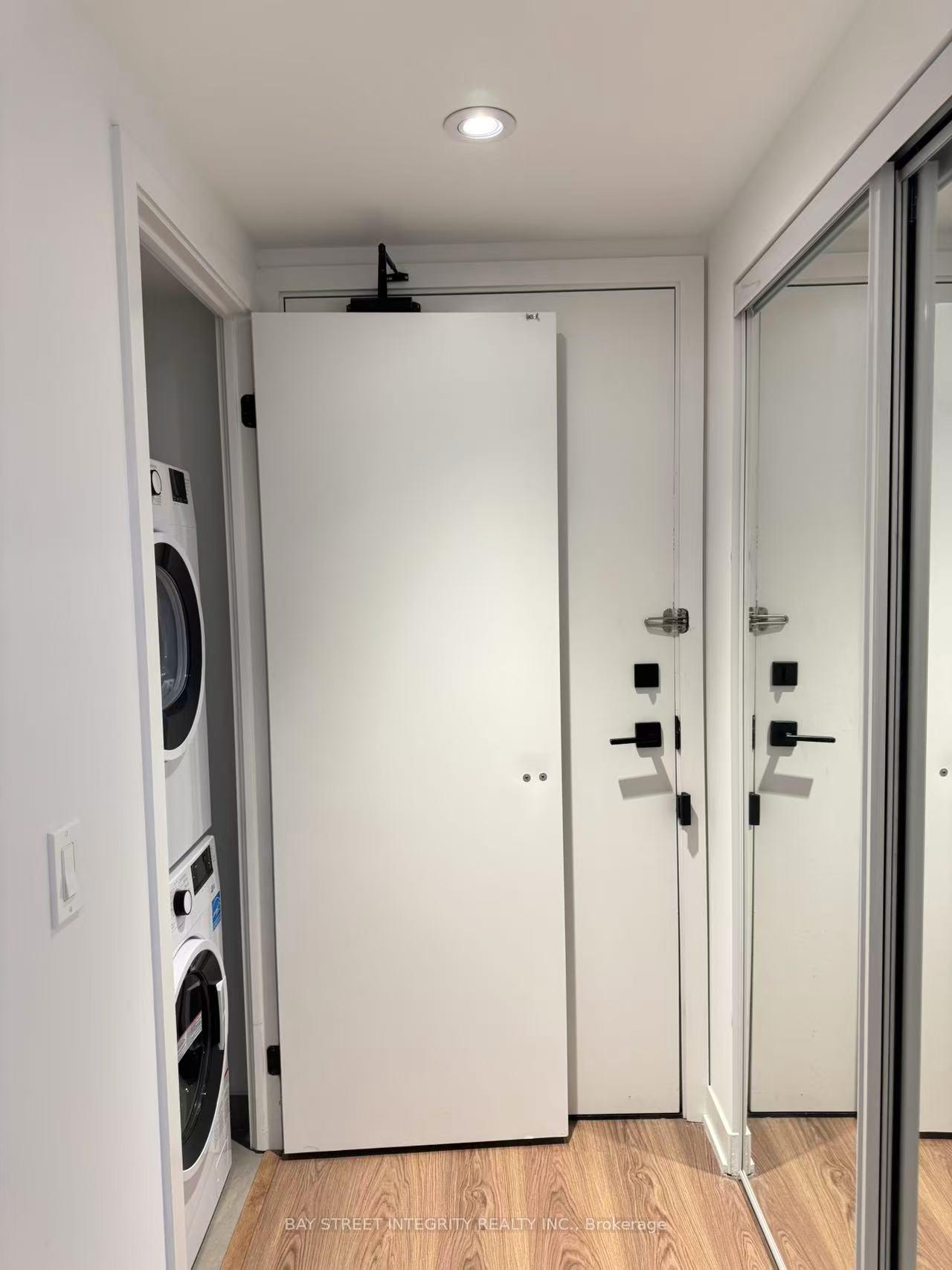 Photo 4 of Unit 3801, 319 Jarvis Street, Toronto, Moss Park — HOMEH