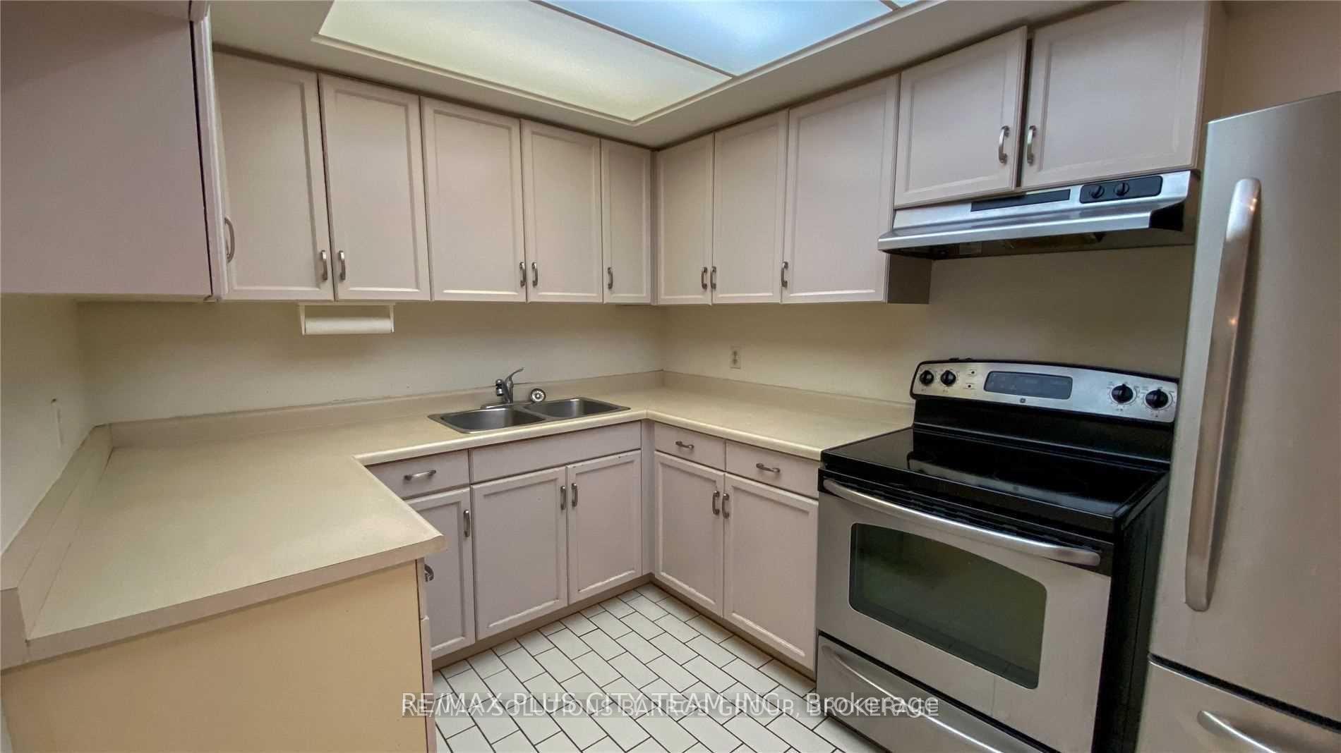 Photo 2 of Unit 305, 205 Wynford Drive, Toronto, Flemingdon Park — HOMEH