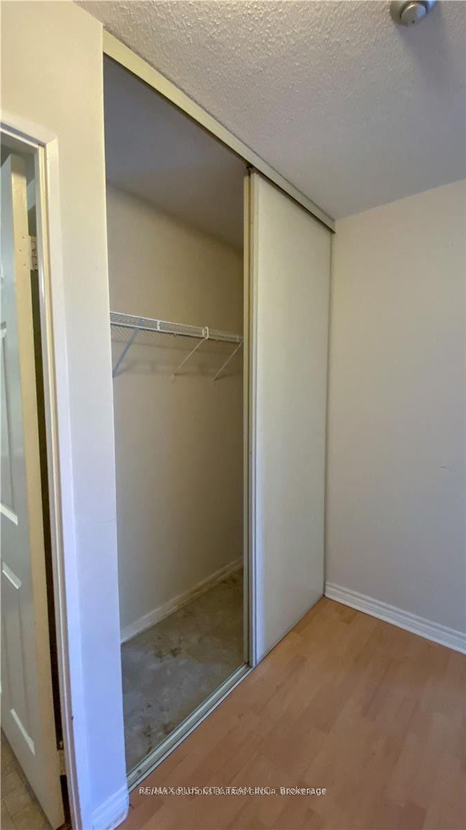 Photo 5 of Unit 305, 205 Wynford Drive, Toronto, Flemingdon Park — HOMEH