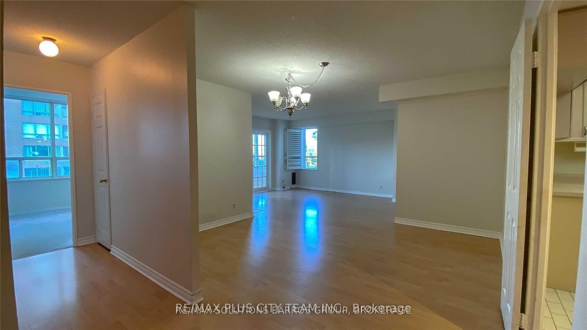 Photo 6 of Unit 305, 205 Wynford Drive, Toronto, Flemingdon Park — HOMEH