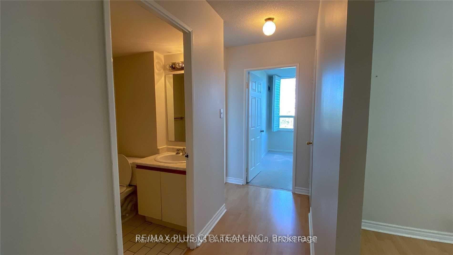 Photo 7 of Unit 305, 205 Wynford Drive, Toronto, Flemingdon Park — HOMEH