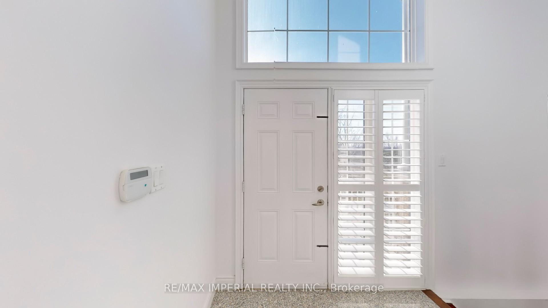 Photo 6 of 98 Legends Way, Markham, Unionville — HOMEH