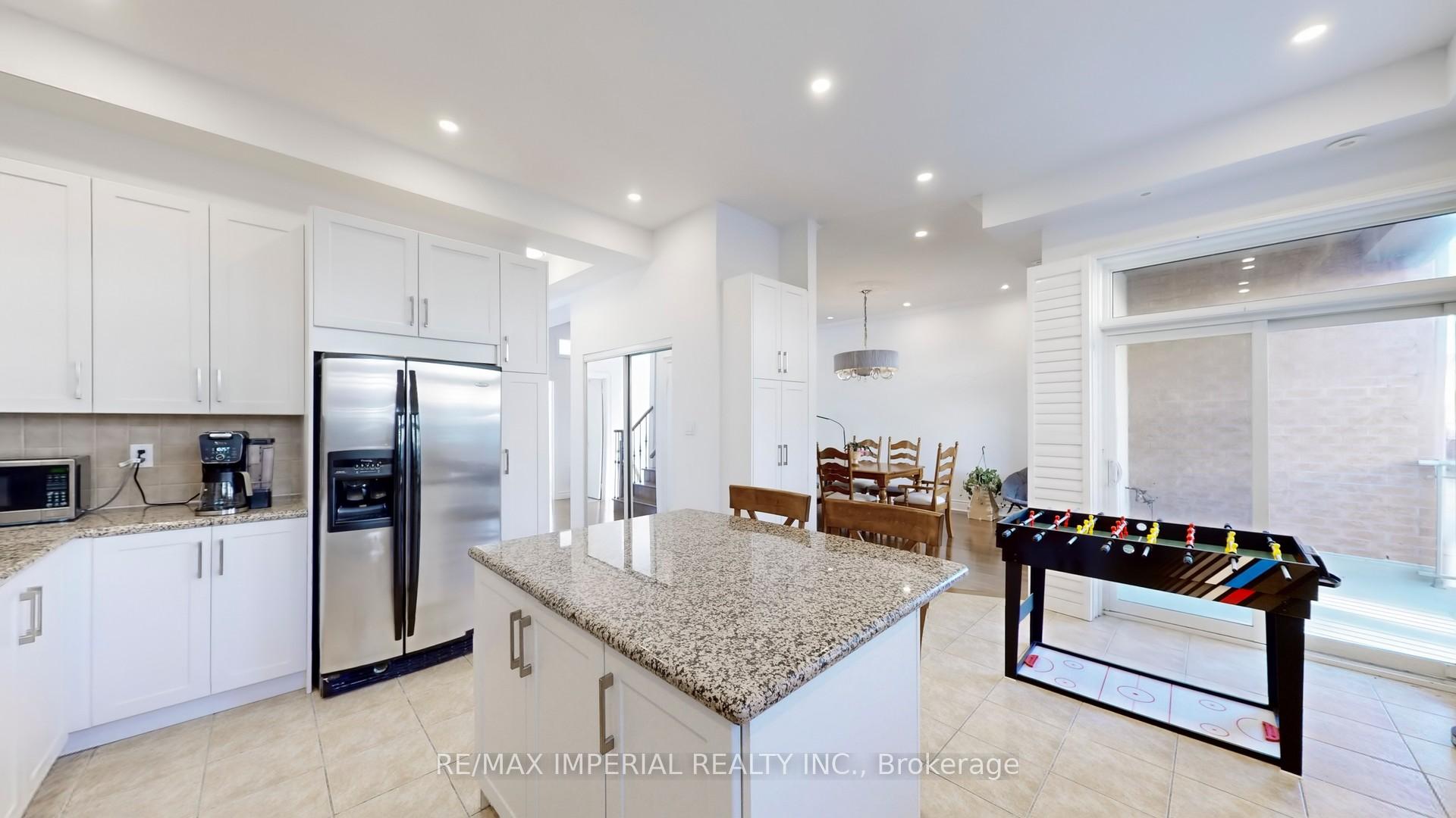 Photo 14 of 98 Legends Way, Markham, Unionville — HOMEH