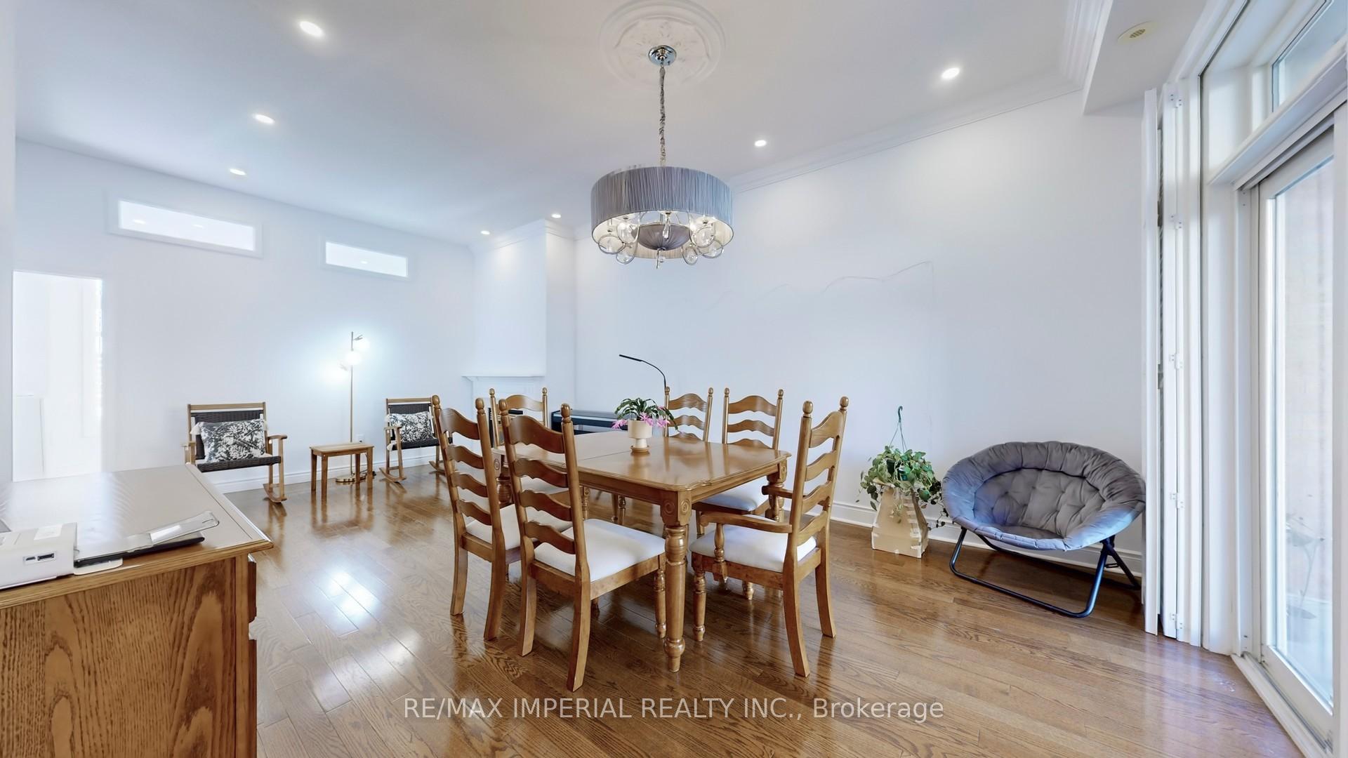 Photo 17 of 98 Legends Way, Markham, Unionville — HOMEH