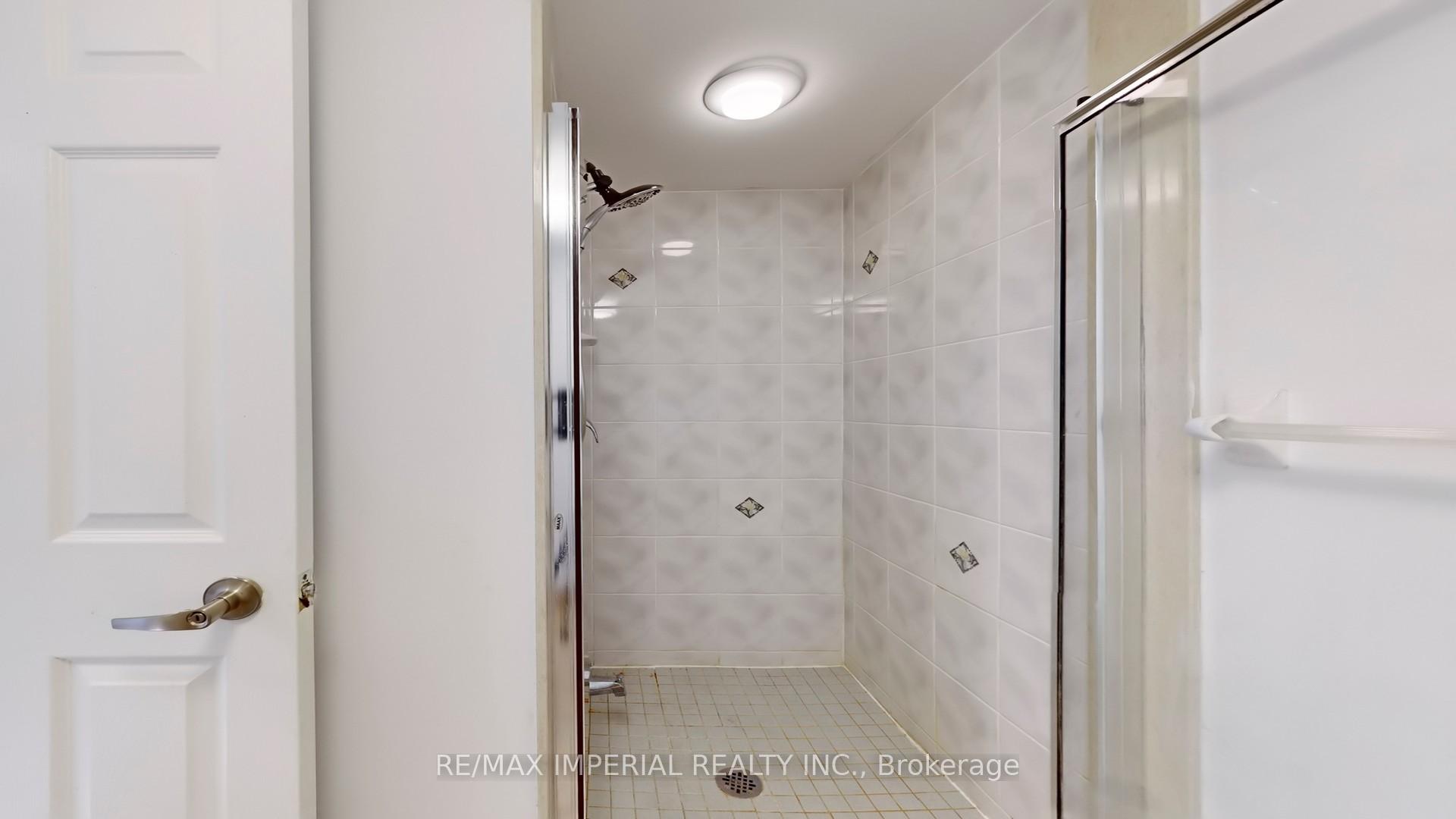 Photo 22 of 98 Legends Way, Markham, Unionville — HOMEH