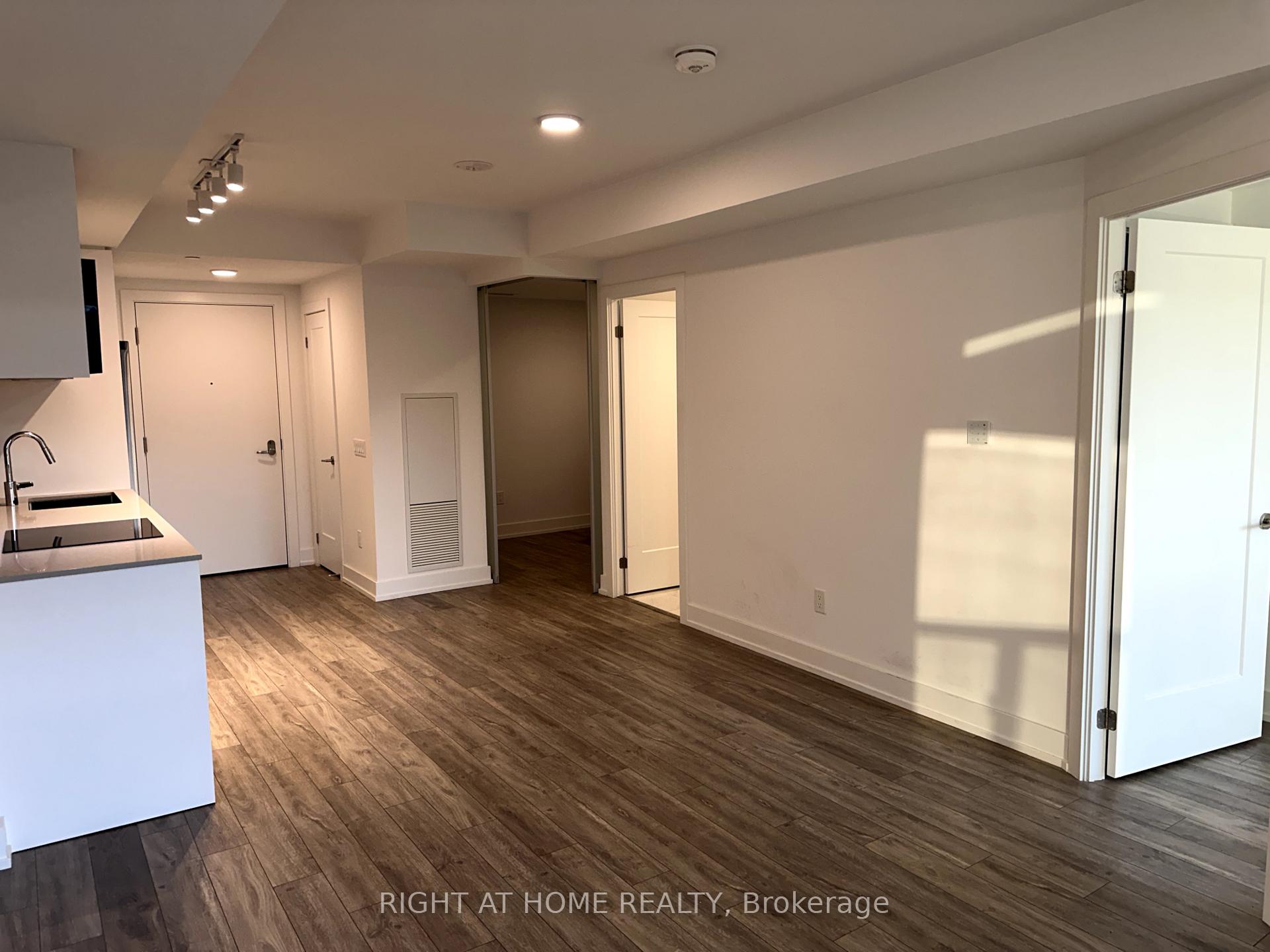 Photo 2 of Unit 1005, 8 Cedarland Drive, Markham, Unionville — HOMEH