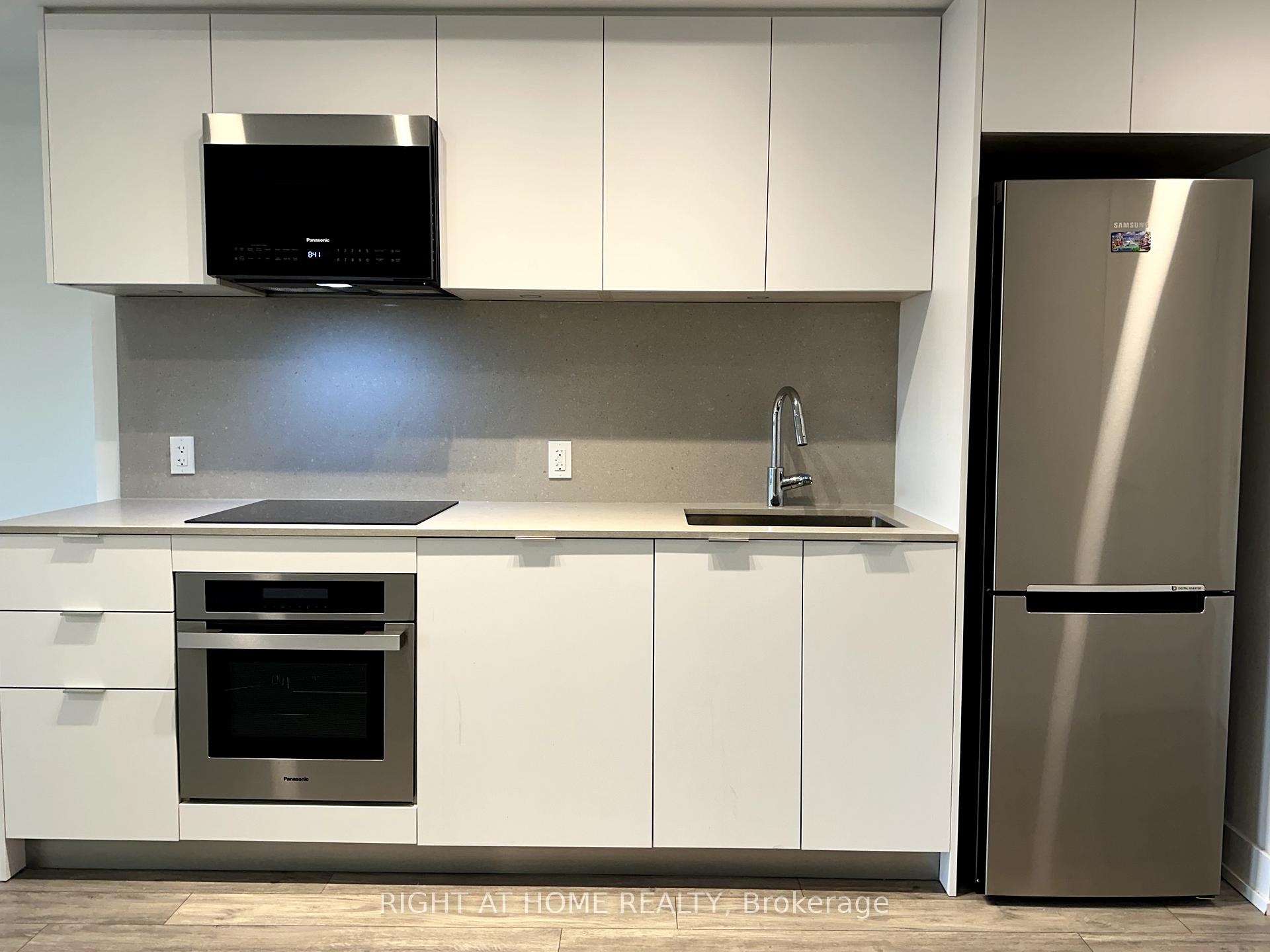 Photo 4 of Unit 1005, 8 Cedarland Drive, Markham, Unionville — HOMEH