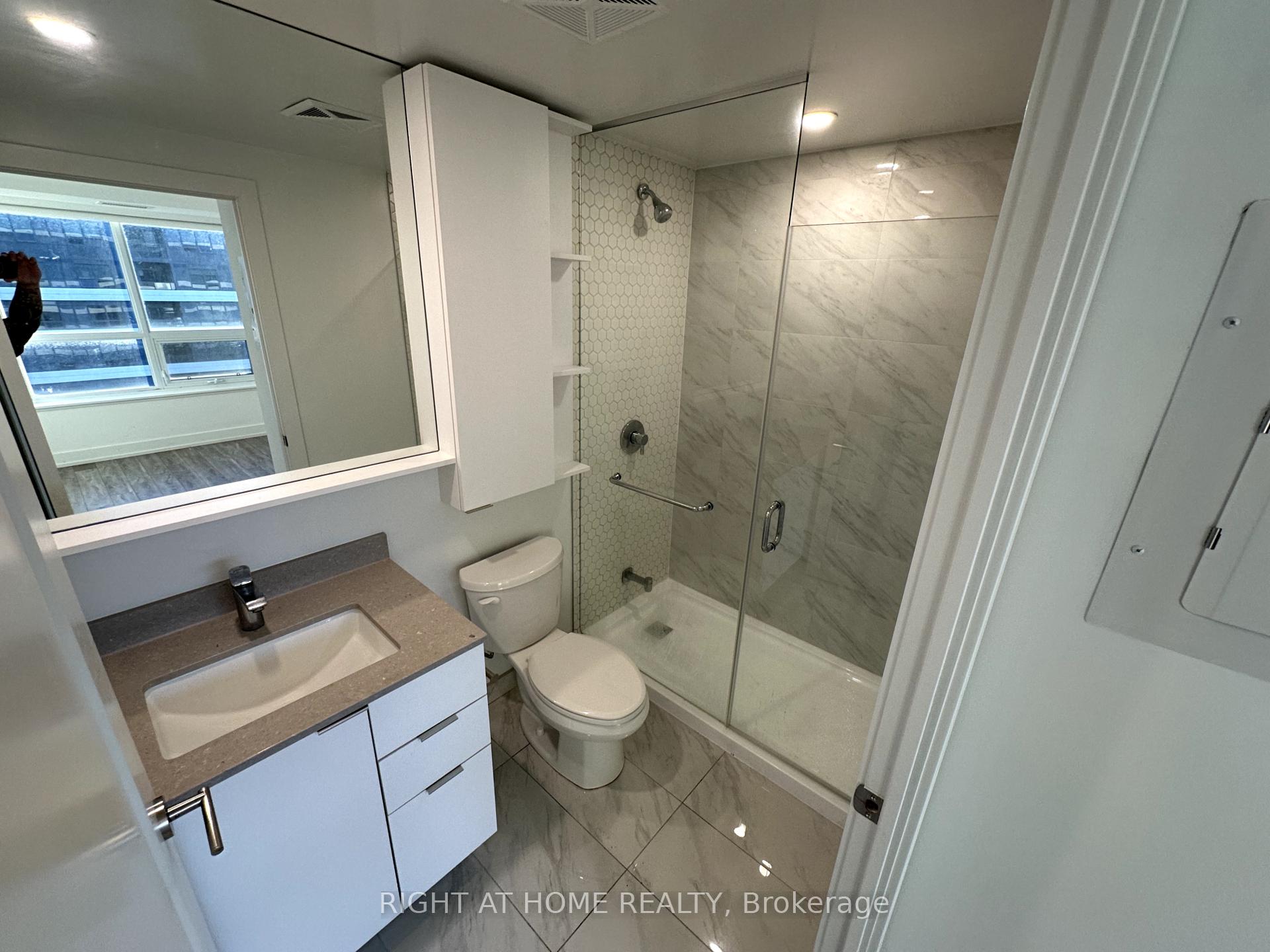 Photo 5 of Unit 1005, 8 Cedarland Drive, Markham, Unionville — HOMEH