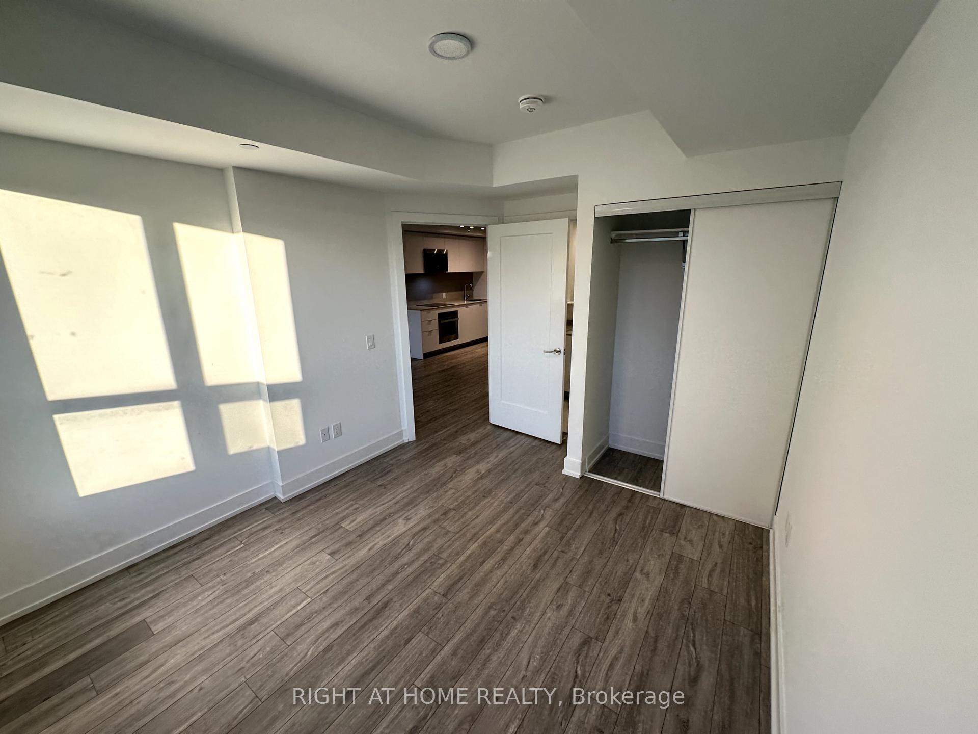 Photo 7 of Unit 1005, 8 Cedarland Drive, Markham, Unionville — HOMEH