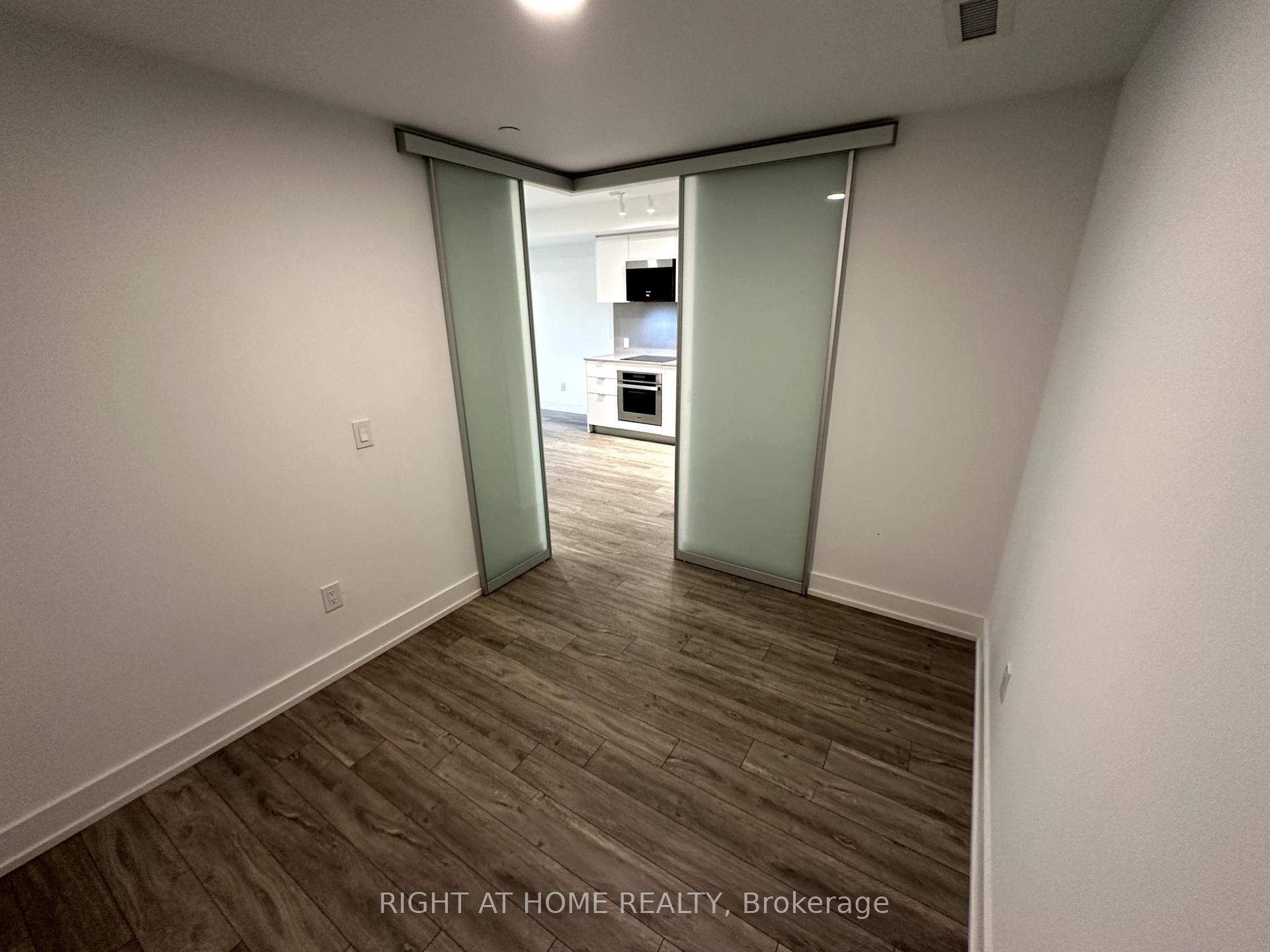 Photo 9 of Unit 1005, 8 Cedarland Drive, Markham, Unionville — HOMEH