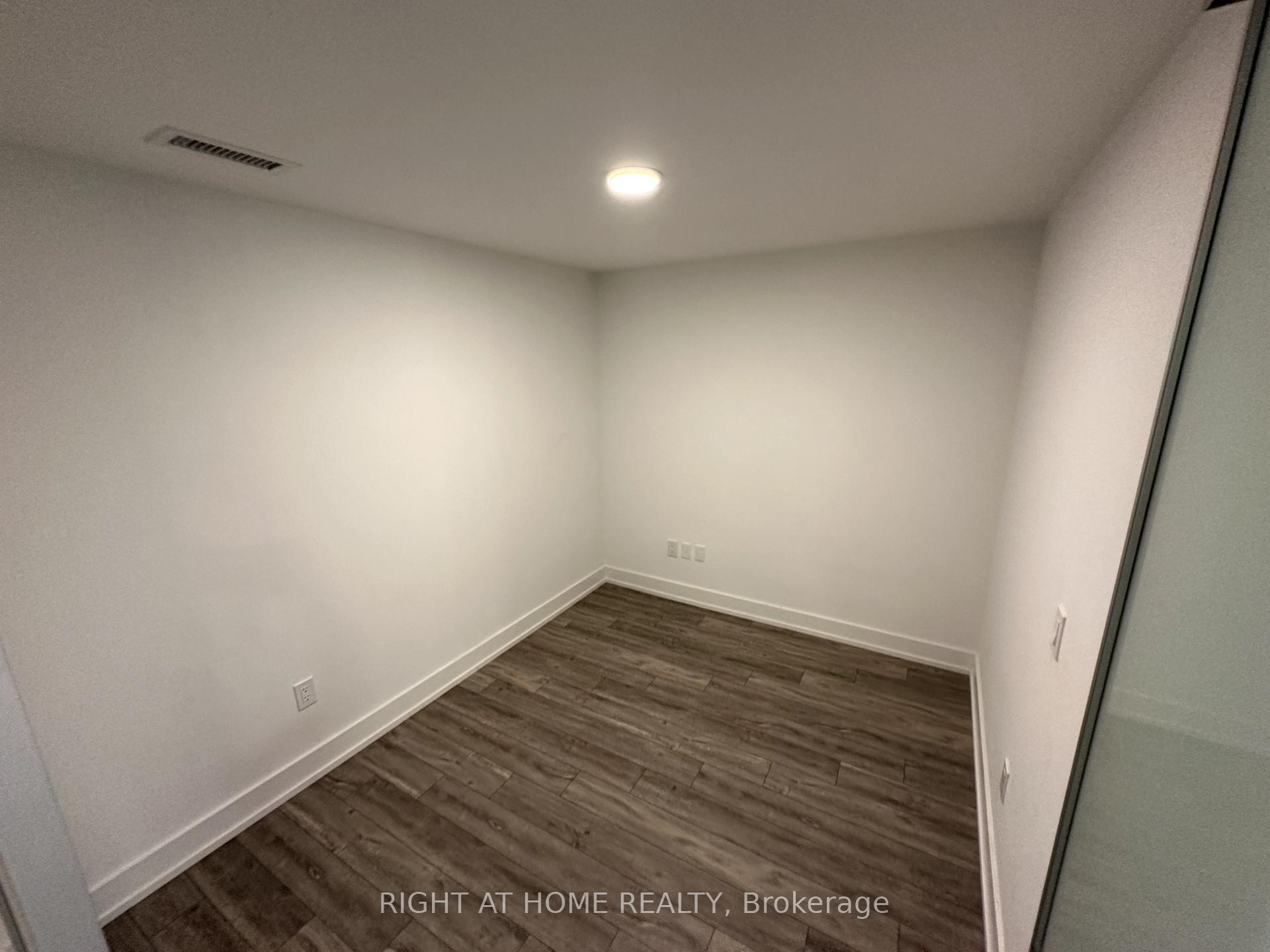 Photo 10 of Unit 1005, 8 Cedarland Drive, Markham, Unionville — HOMEH