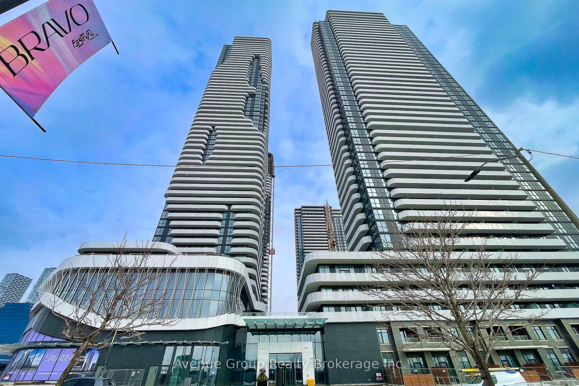 Photo 2 of Unit Ph102, 195 Commerce Street, Vaughan, Vaughan Corporate Centre — HOMEH