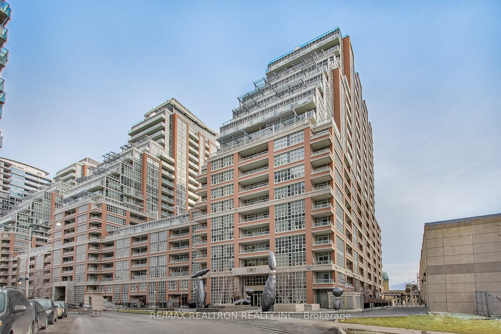 Front of Unit 1006, 85 East Liberty Street
