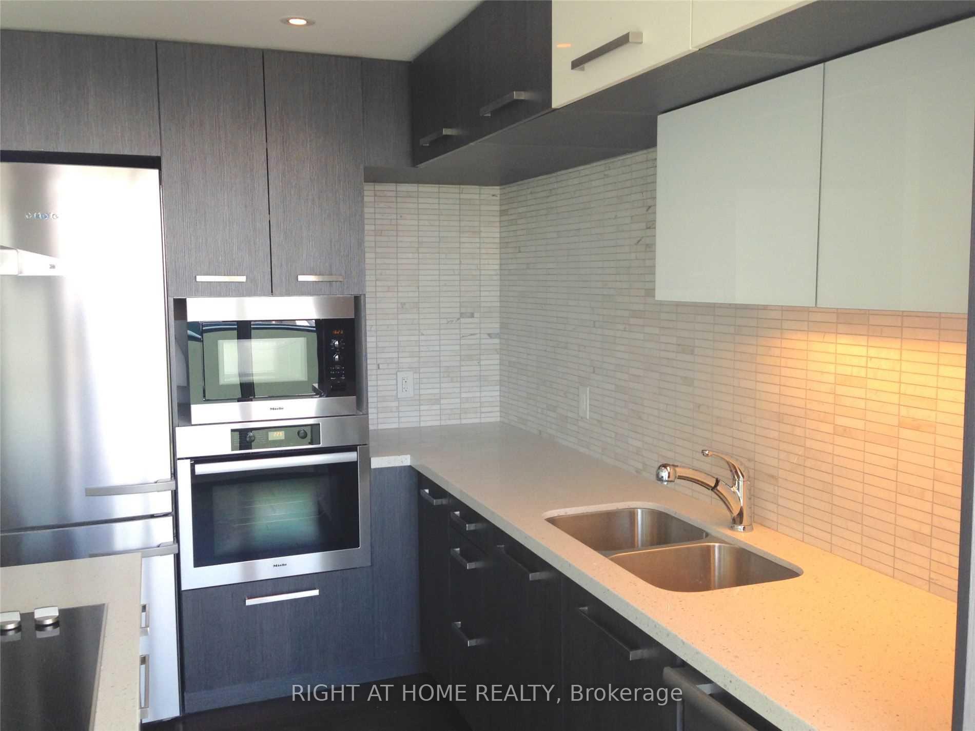 Photo 13 of Unit 5002, 8 The Esplanade, Toronto, Waterfront Communities — HOMEH