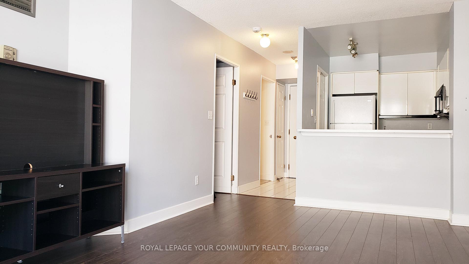 Photo 5 of Unit 1409, 7 Carlton Street, Toronto, Church-Yonge Corridor — HOMEH