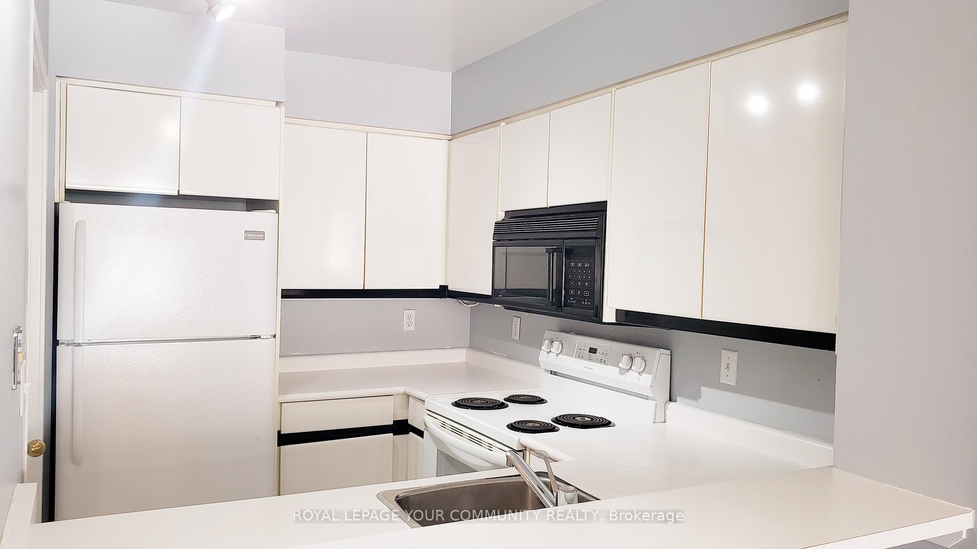 Photo 8 of Unit 1409, 7 Carlton Street, Toronto, Church-Yonge Corridor — HOMEH