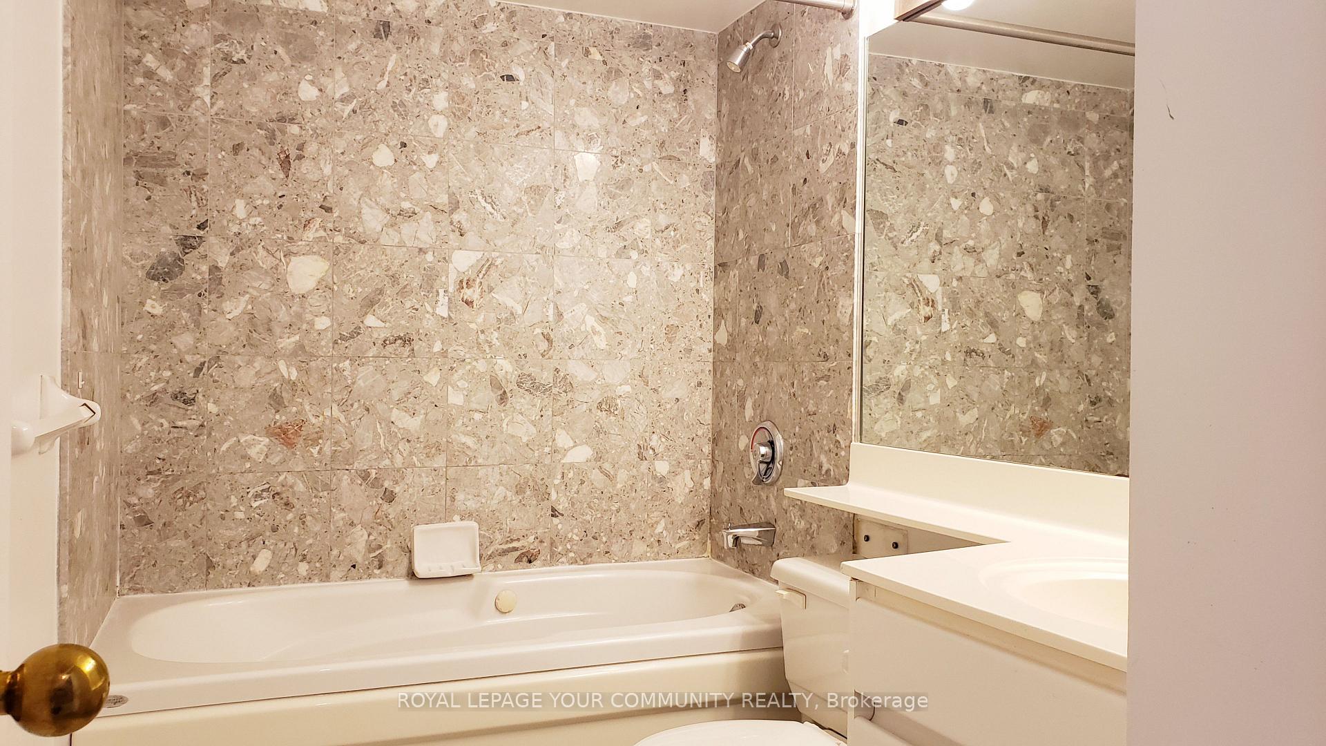 Photo 12 of Unit 1409, 7 Carlton Street, Toronto, Church-Yonge Corridor — HOMEH