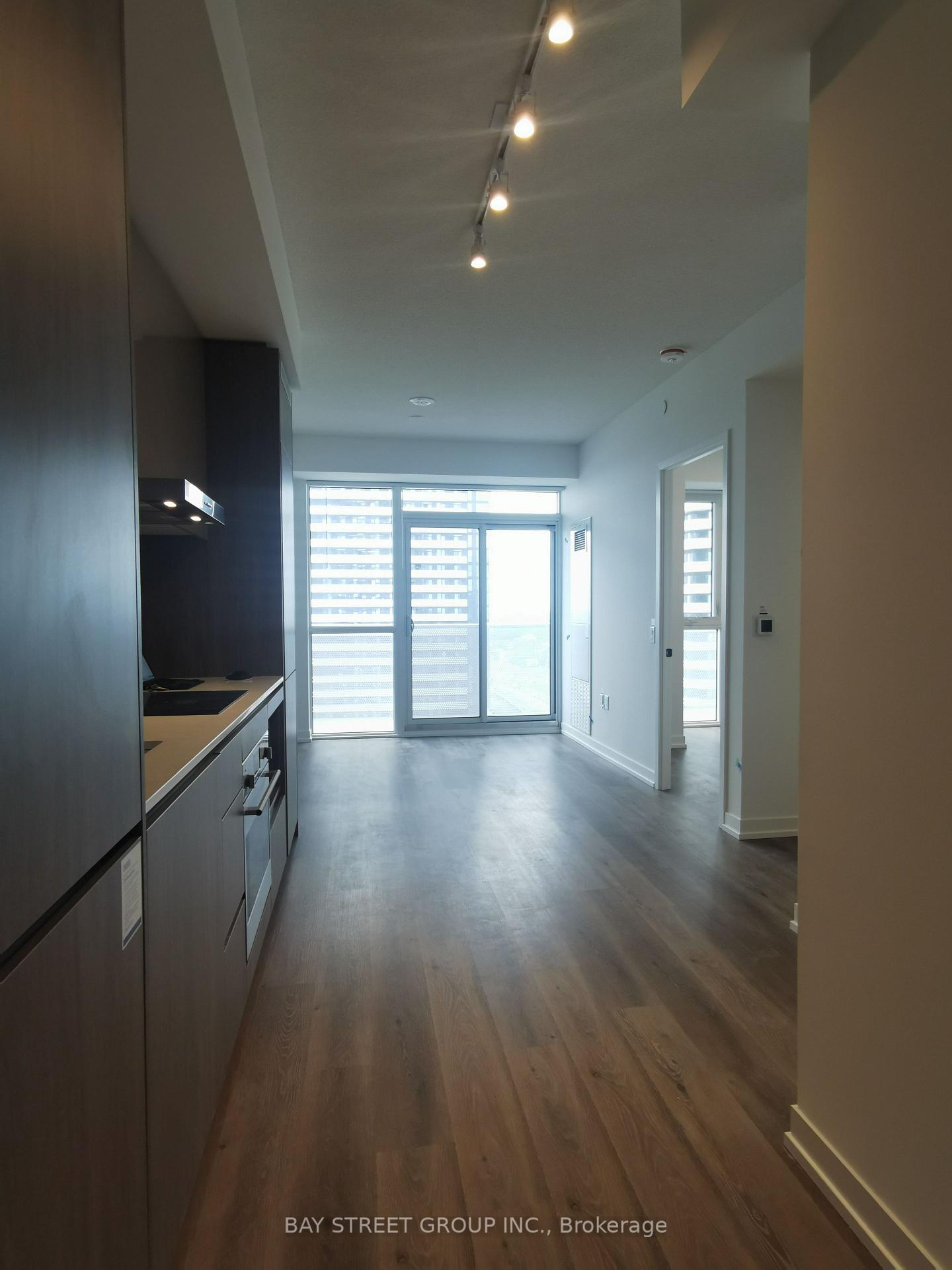 Photo 2 of Unit 3616, 28 Interchange Way, Vaughan, Vaughan Corporate Centre — HOMEH