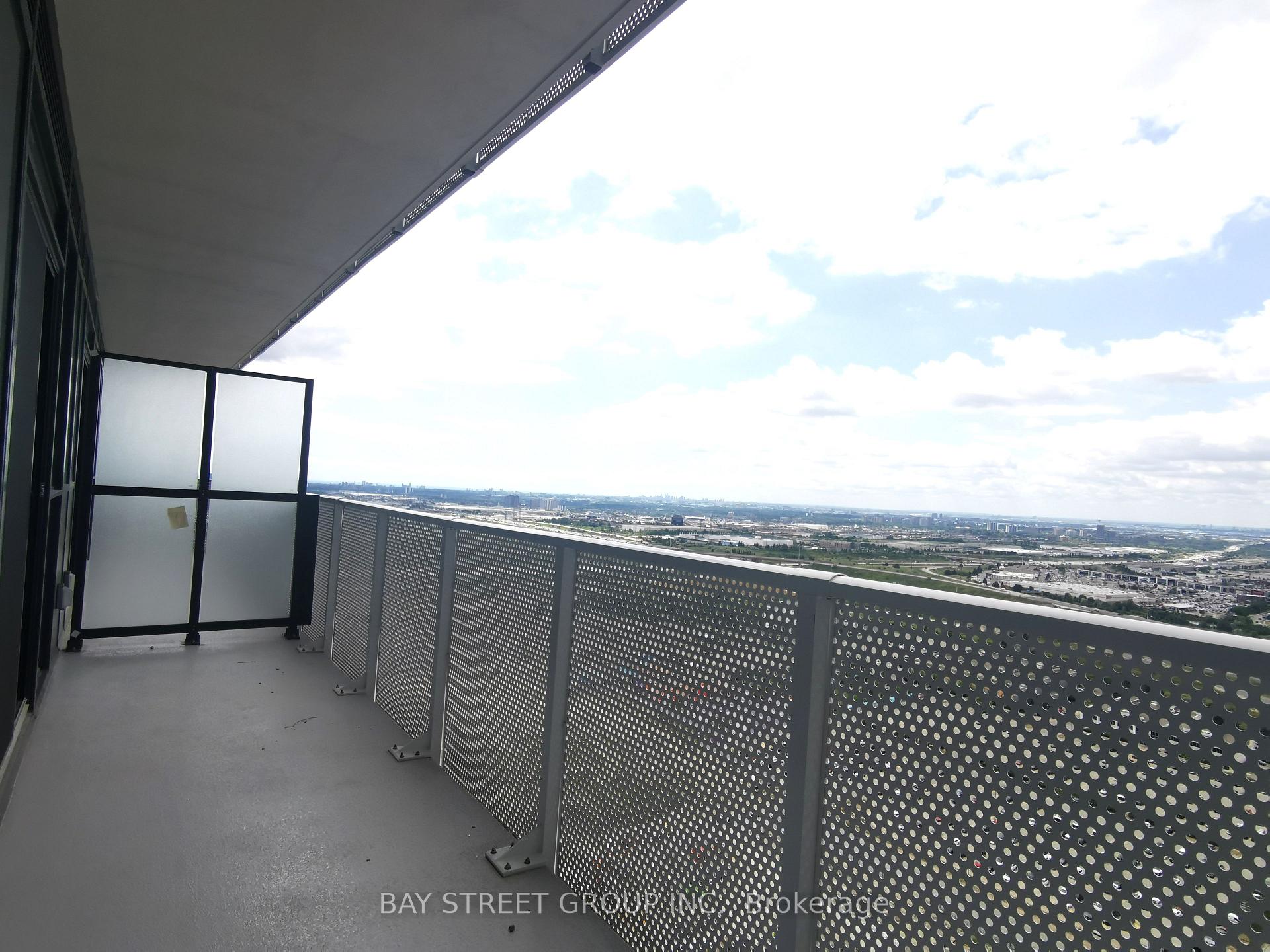 Photo 6 of Unit 3616, 28 Interchange Way, Vaughan, Vaughan Corporate Centre — HOMEH