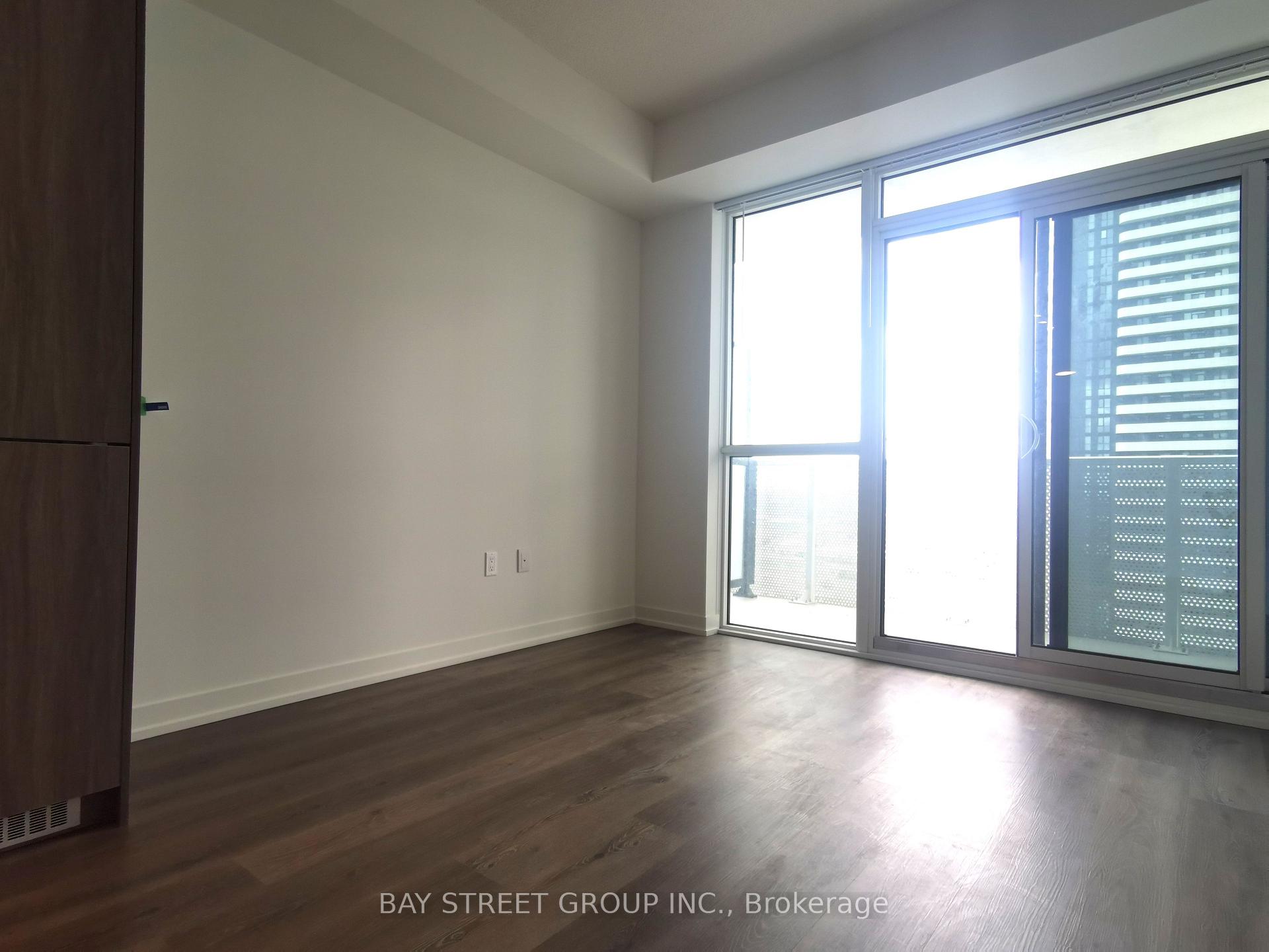 Photo 8 of Unit 3616, 28 Interchange Way, Vaughan, Vaughan Corporate Centre — HOMEH