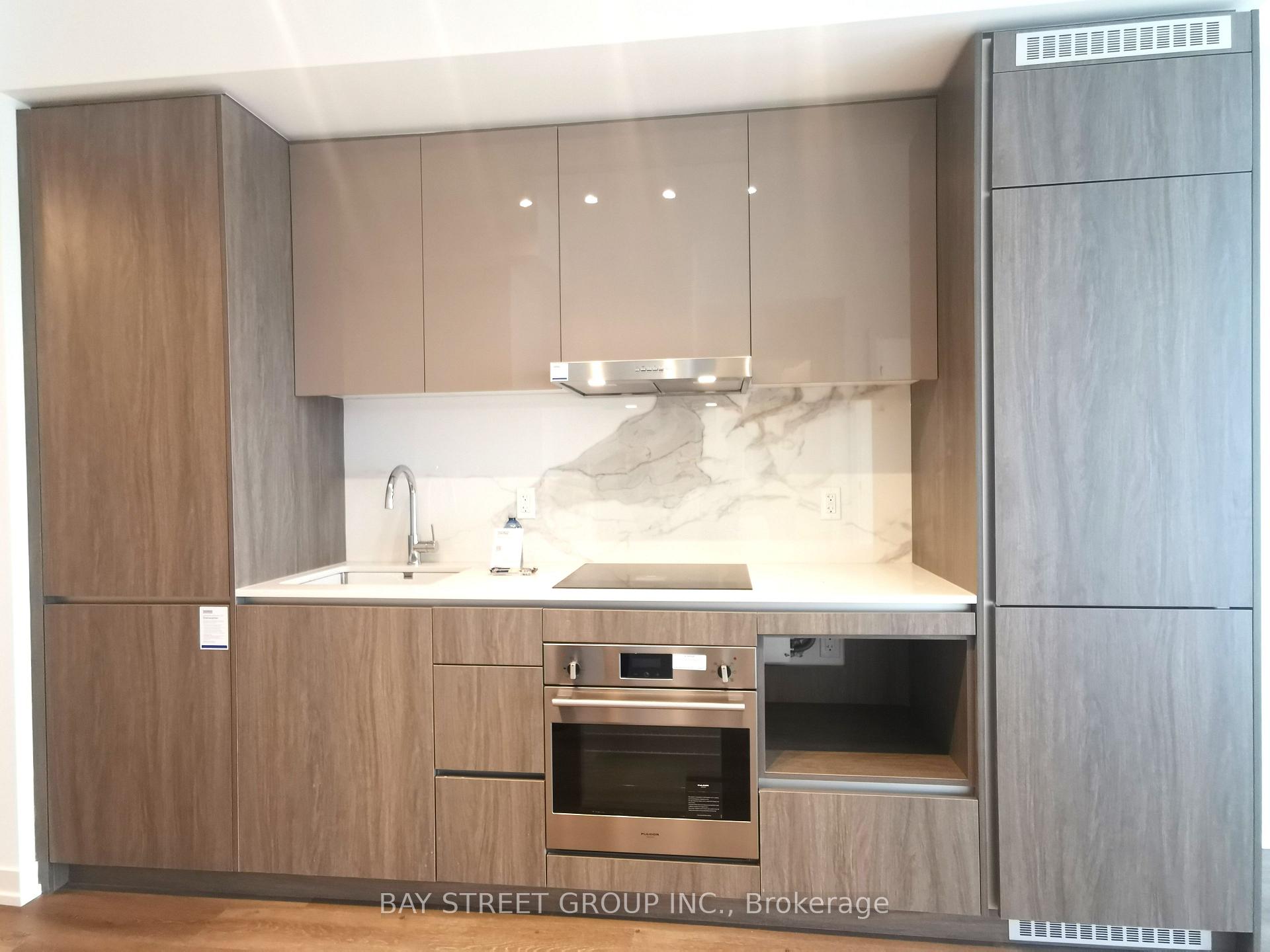 Photo 11 of Unit 3616, 28 Interchange Way, Vaughan, Vaughan Corporate Centre — HOMEH