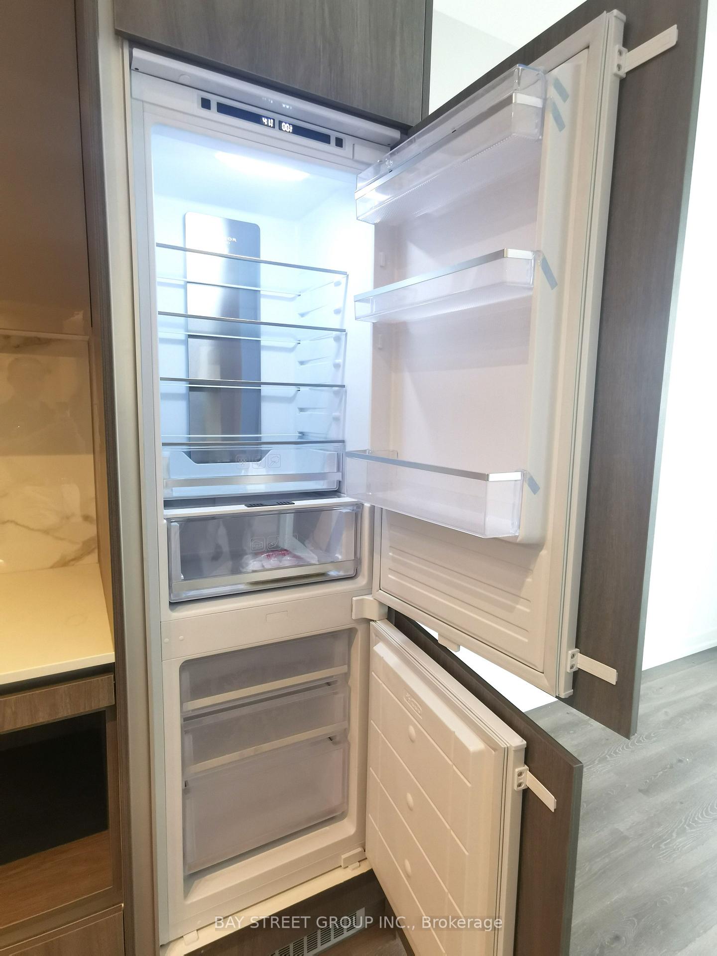 Photo 12 of Unit 3616, 28 Interchange Way, Vaughan, Vaughan Corporate Centre — HOMEH