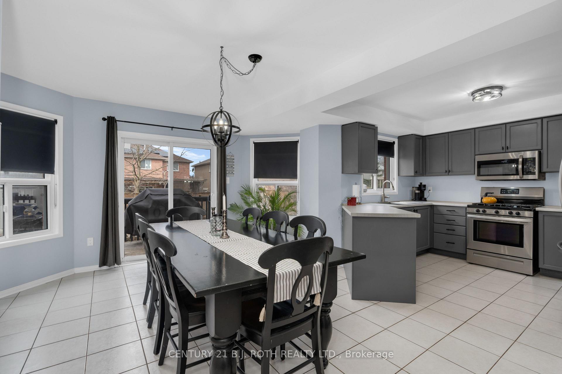 Photo 12 of 20 Bear Creek Drive, Barrie, Holly — HOMEH