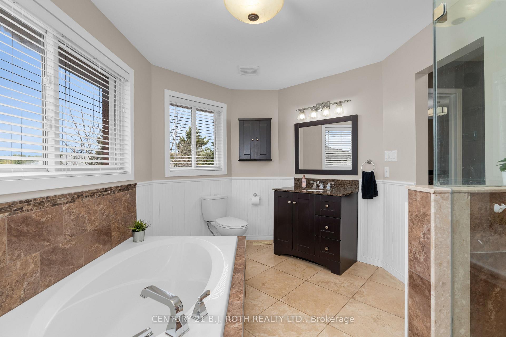 Photo 23 of 20 Bear Creek Drive, Barrie, Holly — HOMEH