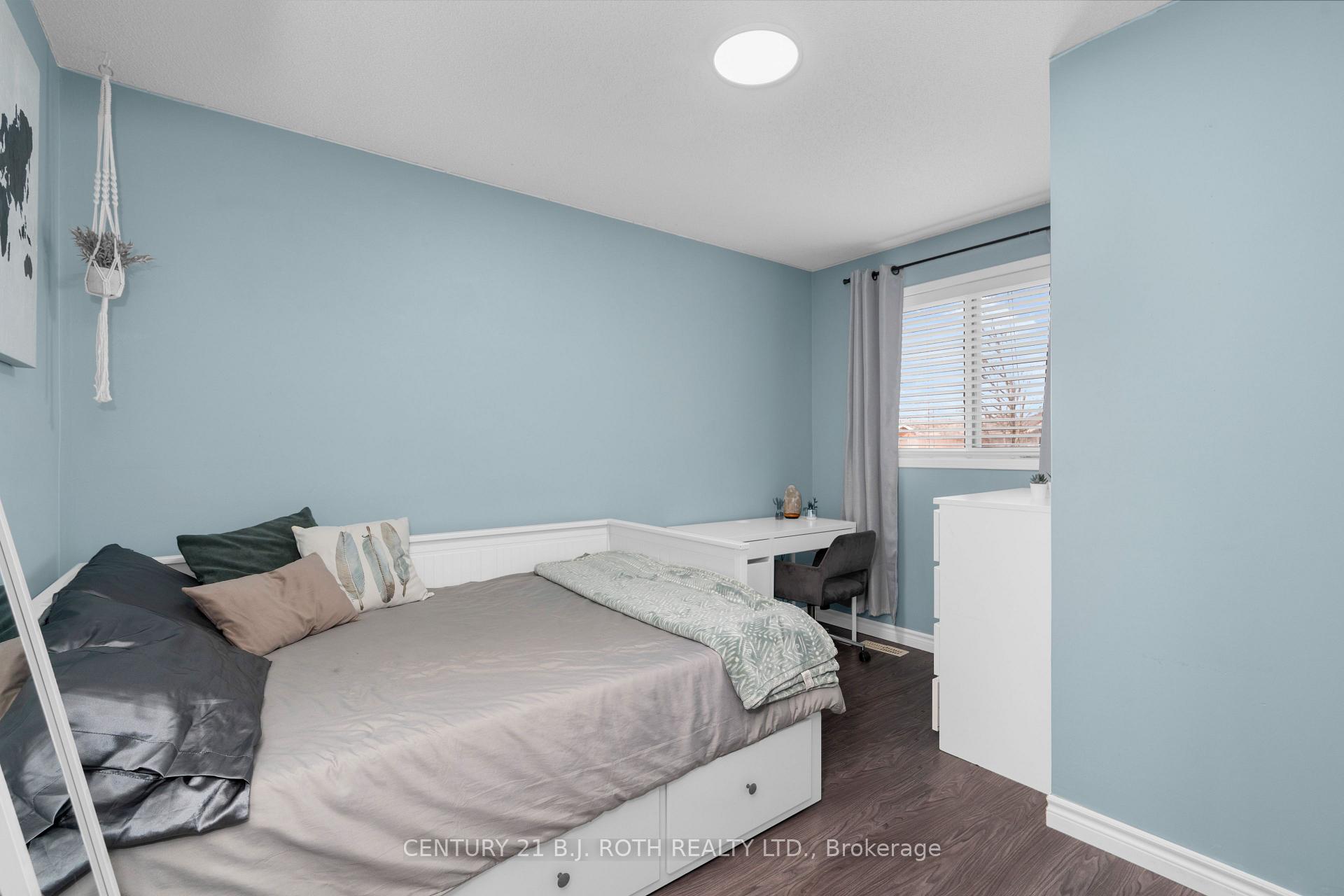Photo 28 of 20 Bear Creek Drive, Barrie, Holly — HOMEH