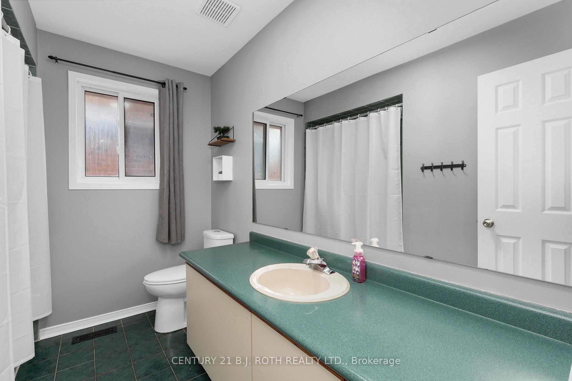 Photo 30 of 20 Bear Creek Drive, Barrie, Holly — HOMEH