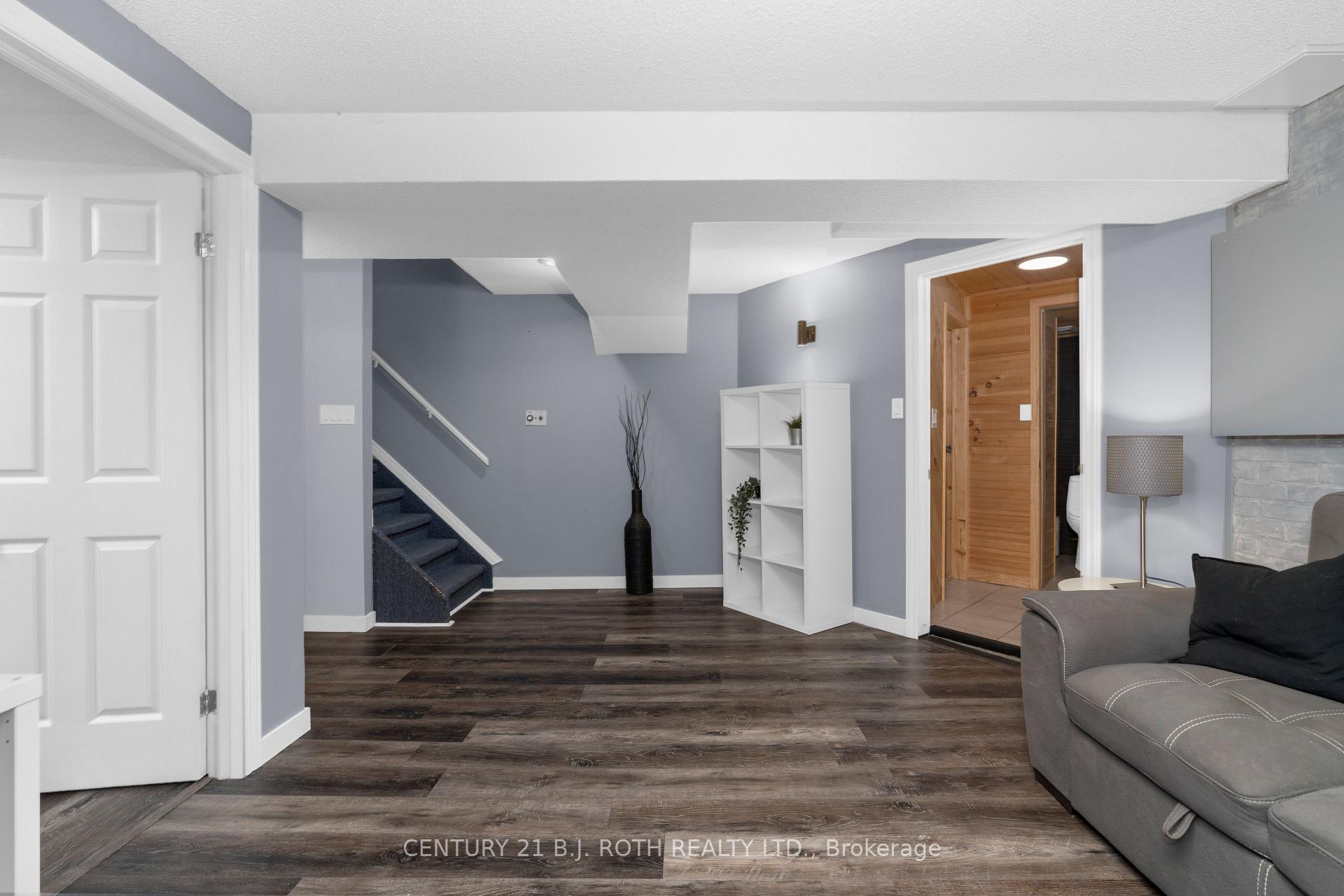 Photo 33 of 20 Bear Creek Drive, Barrie, Holly — HOMEH