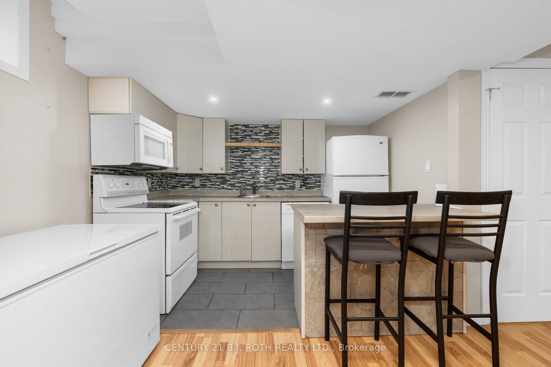 Photo 36 of 20 Bear Creek Drive, Barrie, Holly — HOMEH