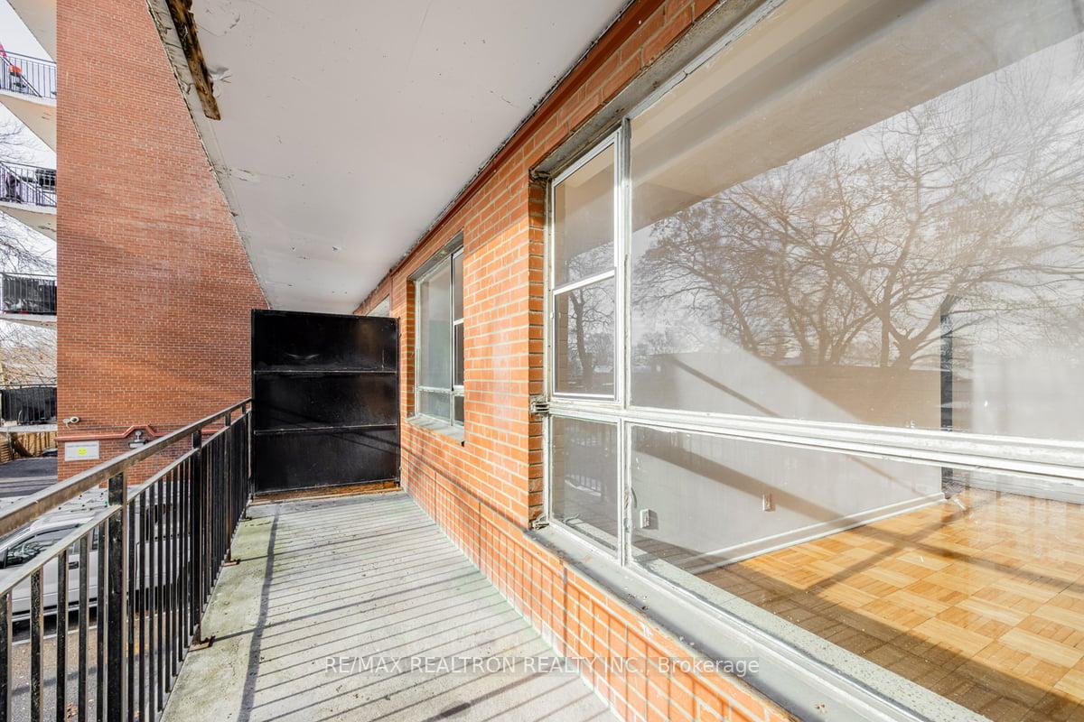 Photo 5 of Unit 107, 165 Cosburn Avenue E, Toronto, Danforth Village-East York — HOMEH