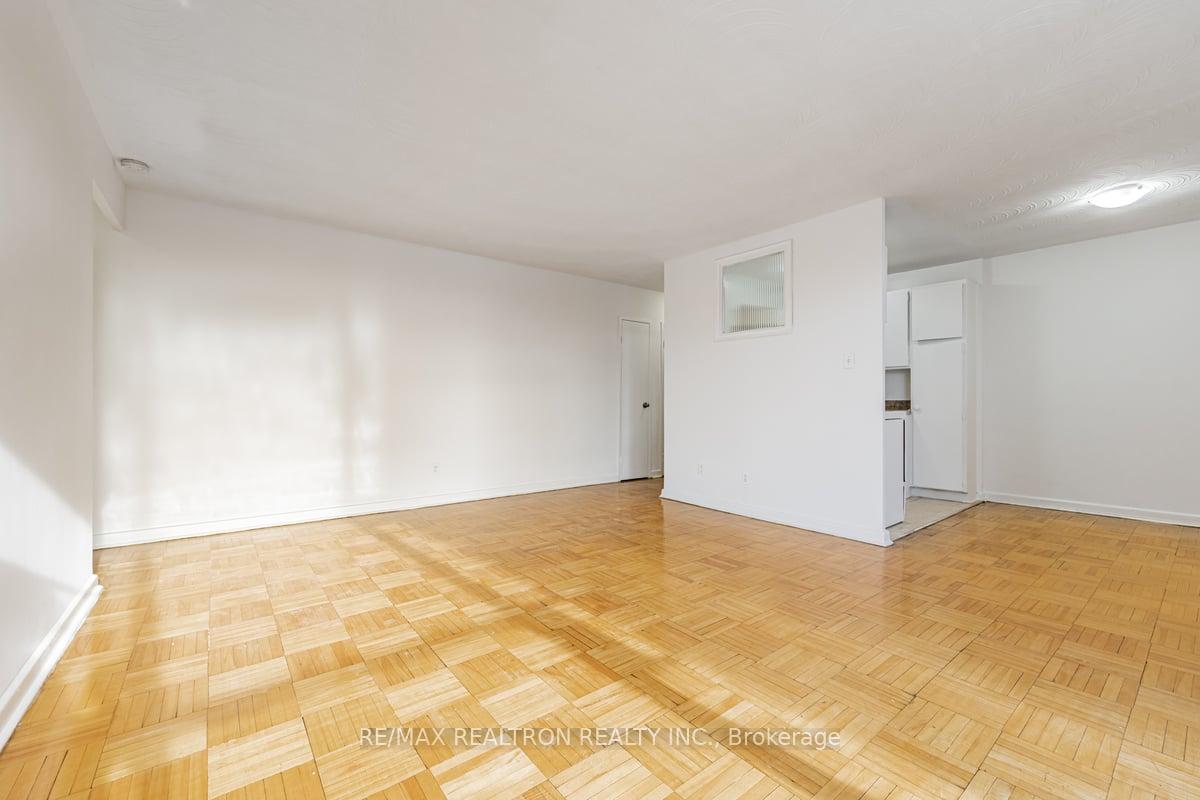 Photo 10 of Unit 107, 165 Cosburn Avenue E, Toronto, Danforth Village-East York — HOMEH