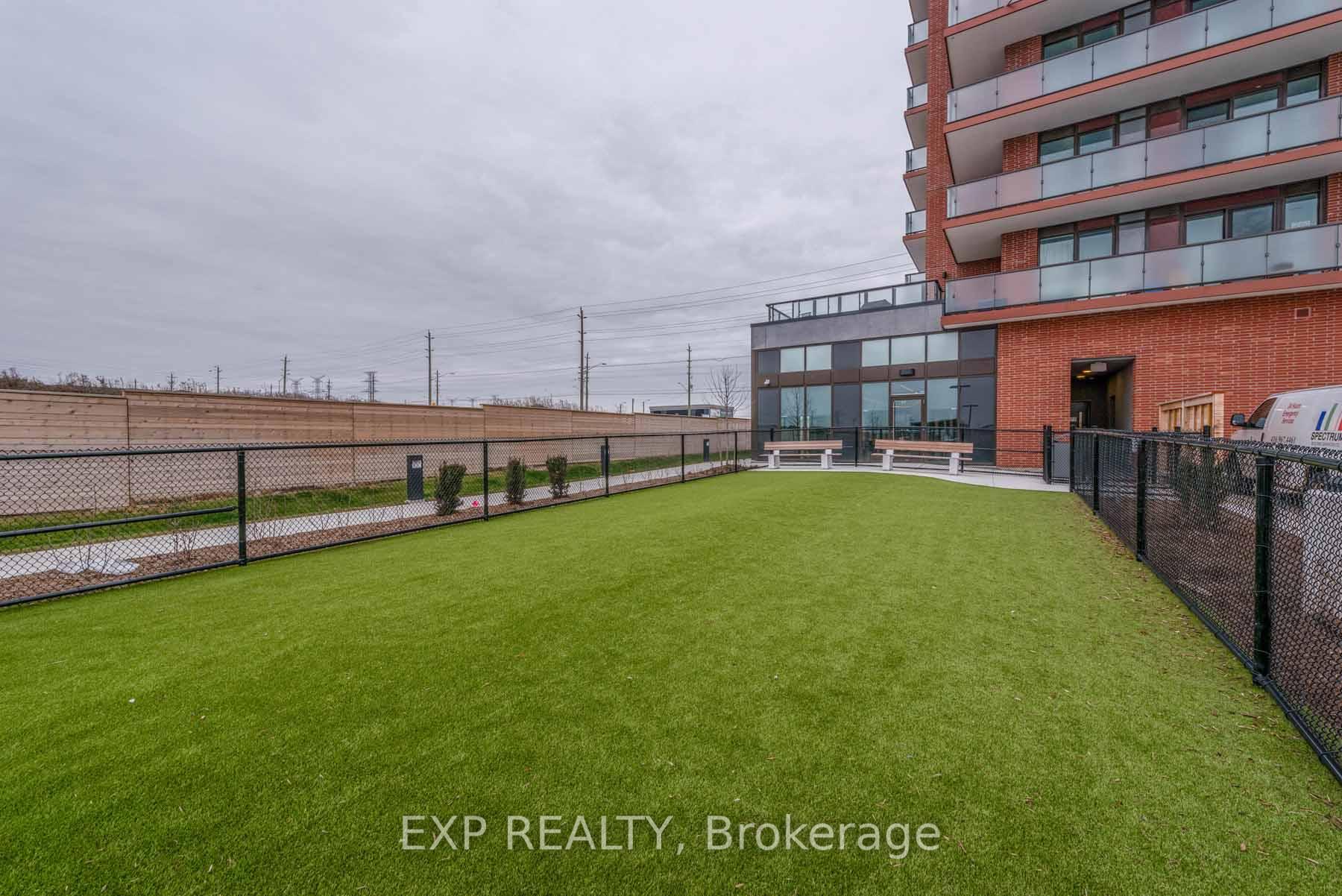 Photo 23 of Unit 2016, 2550 Simcoe Street N, Oshawa, Windfields — HOMEH