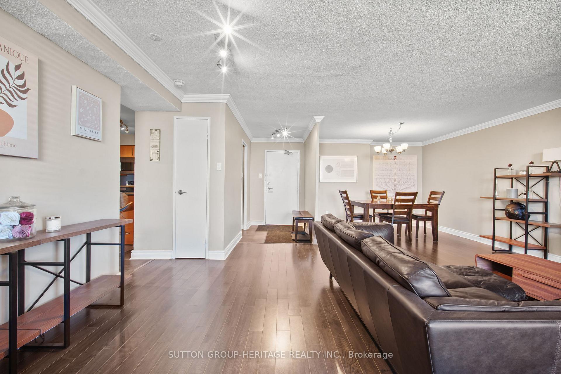 Photo 6 of Unit 706, 1 Royal Orchard Boulevard, Markham, Royal Orchard — HOMEH