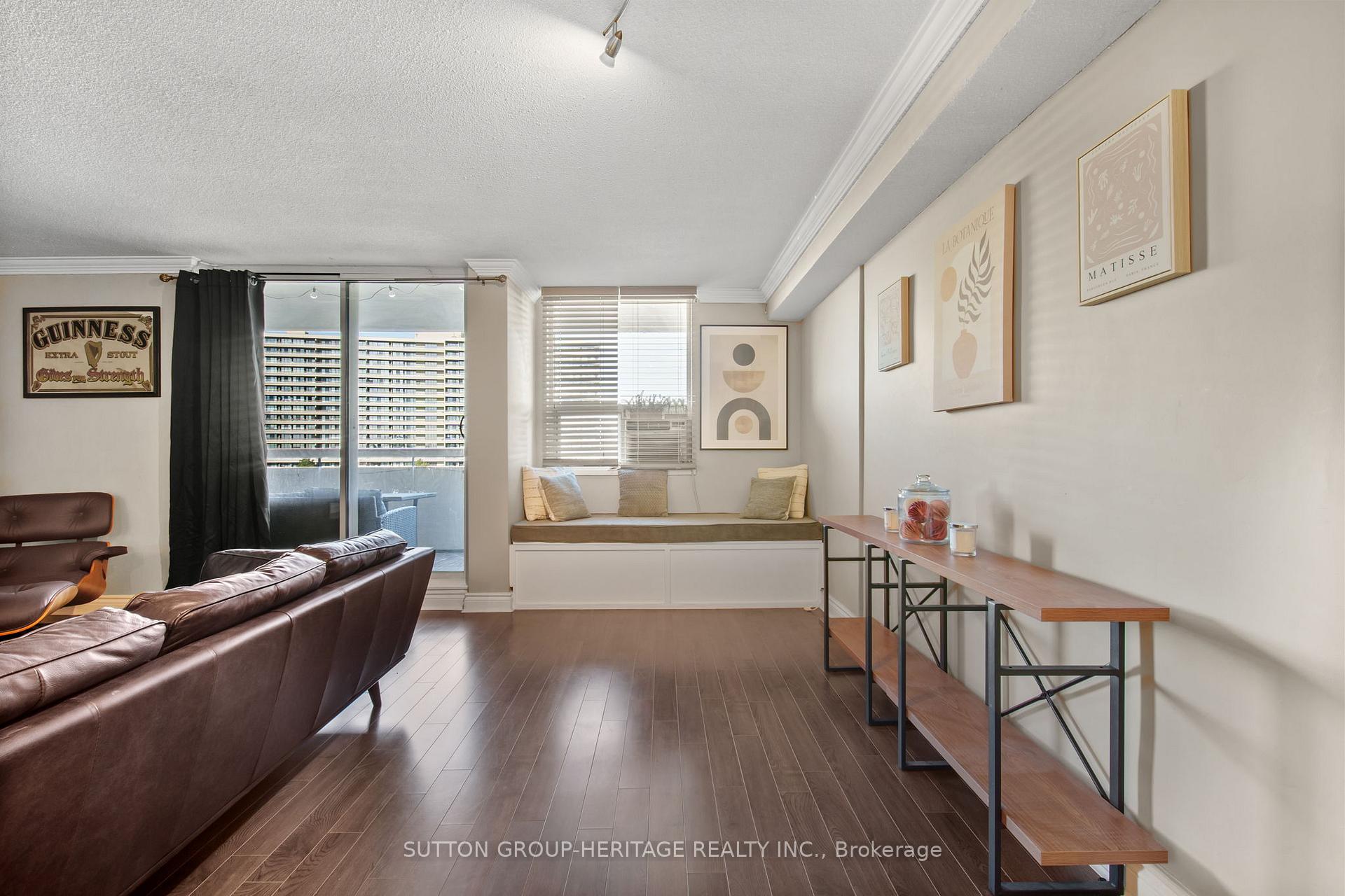 Photo 10 of Unit 706, 1 Royal Orchard Boulevard, Markham, Royal Orchard — HOMEH