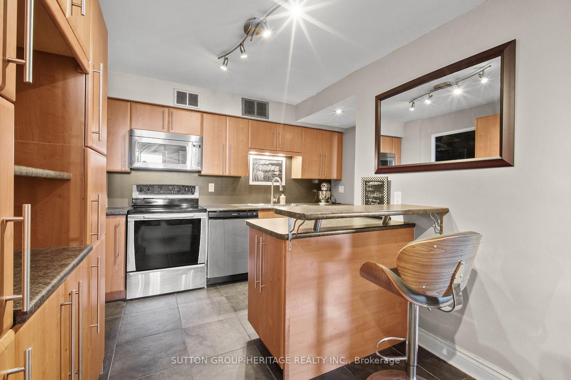 Photo 12 of Unit 706, 1 Royal Orchard Boulevard, Markham, Royal Orchard — HOMEH