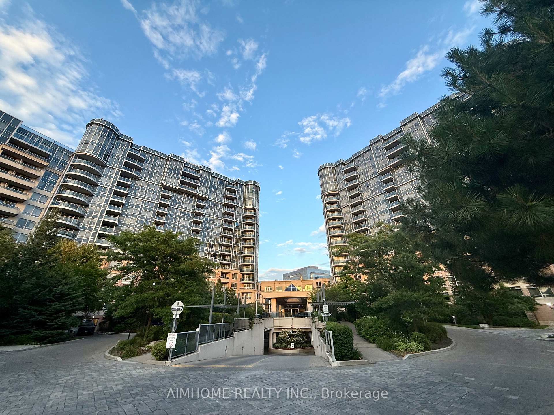 Photo 3 of Unit 1218, 33 Cox Boulevard, Markham, Unionville — HOMEH