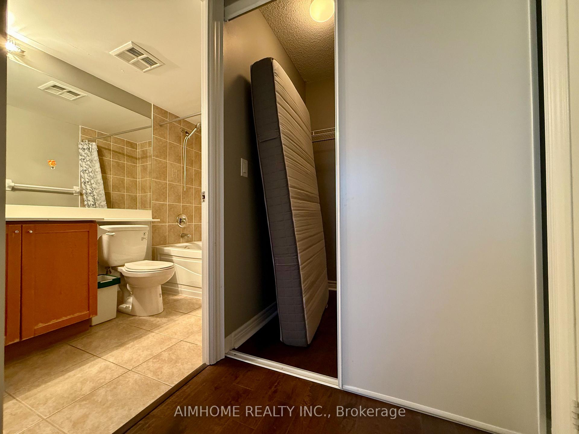 Photo 16 of Unit 1218, 33 Cox Boulevard, Markham, Unionville — HOMEH