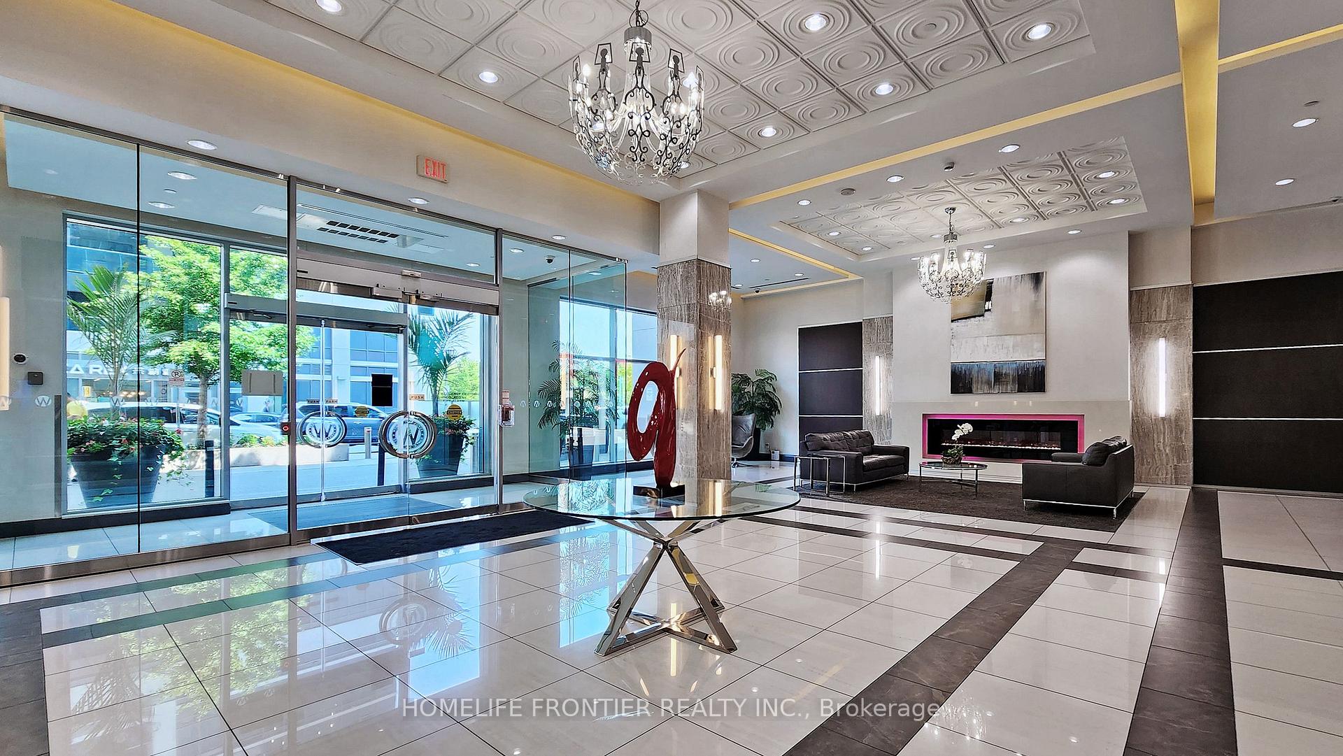 Photo 4 of Unit 806, 7171 Yonge Street, Markham, Grandview — HOMEH
