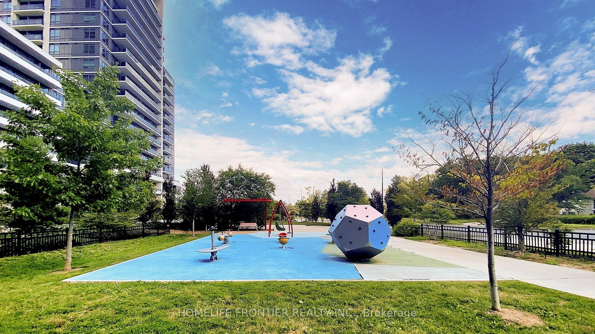 Photo 32 of Unit 806, 7171 Yonge Street, Markham, Grandview — HOMEH