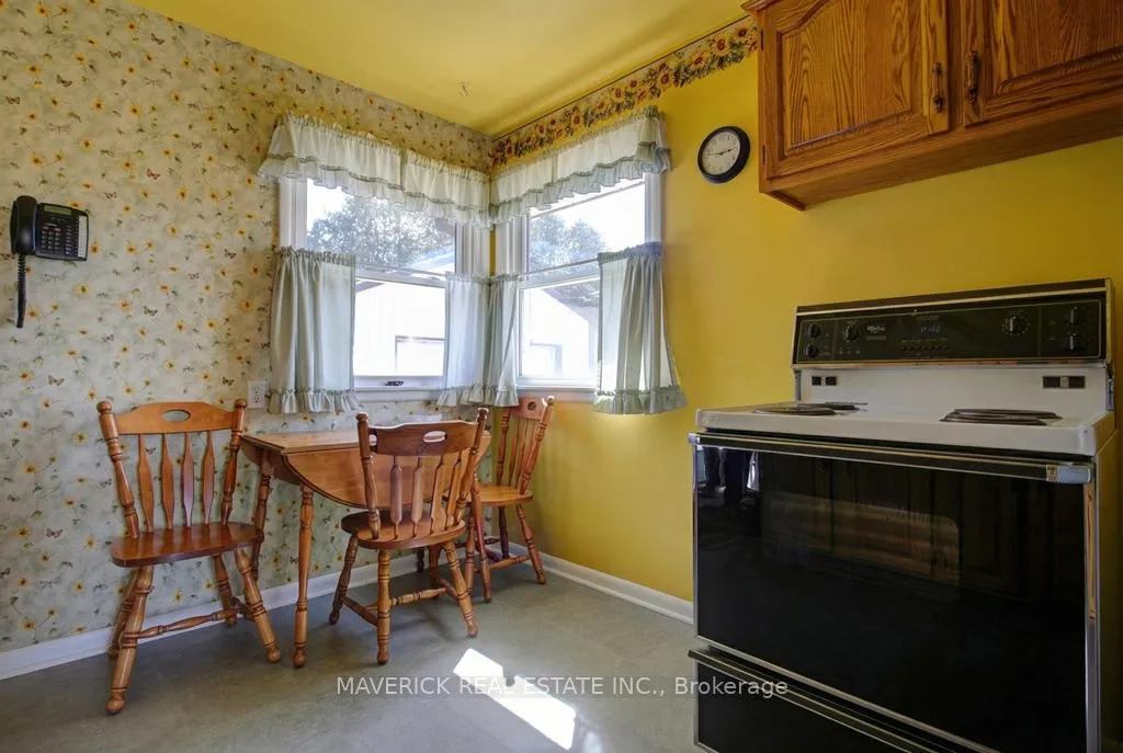 Photo 10 of 169 Byron Street, Zorra, Thamesford — HOMEH