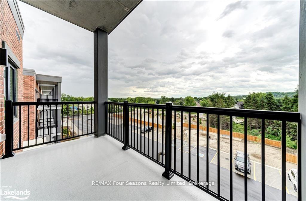 Photo 7 of Unit 401, 121 Mary Street, Clearview, Creemore — HOMEH