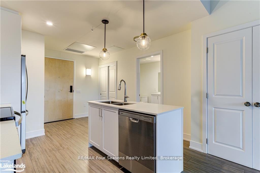 Photo 24 of Unit 401, 121 Mary Street, Clearview, Creemore — HOMEH