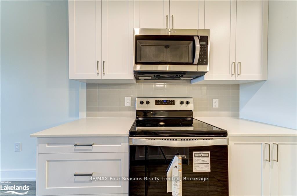 Photo 25 of Unit 401, 121 Mary Street, Clearview, Creemore — HOMEH