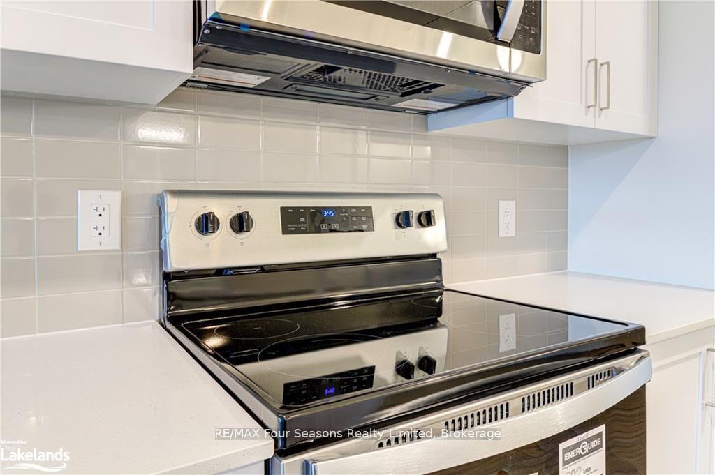 Photo 26 of Unit 401, 121 Mary Street, Clearview, Creemore — HOMEH