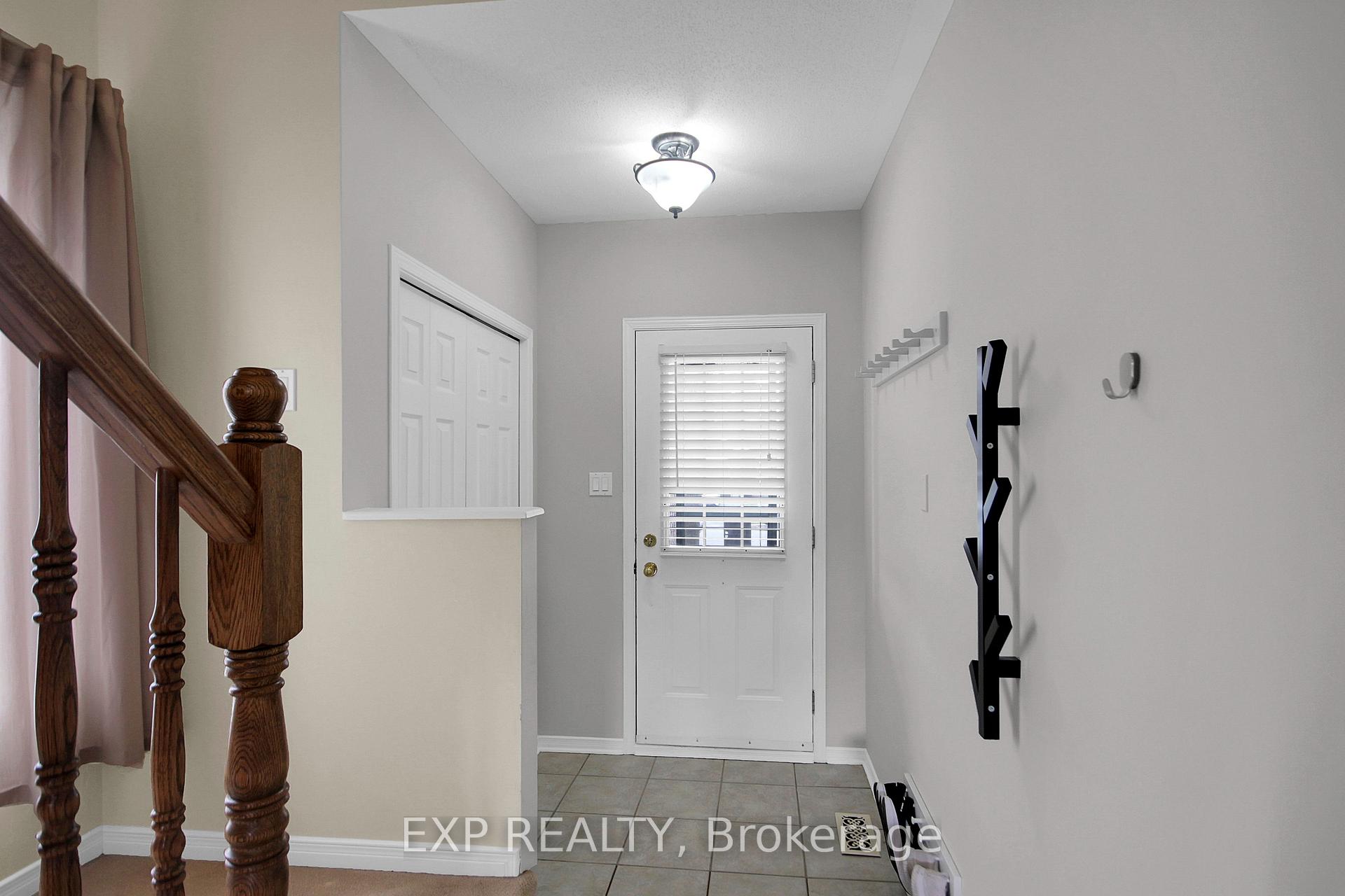 Photo 2 of 4301 Owl Valley Drive, Ottawa, Riverside South/Gloucester Glen — HOMEH