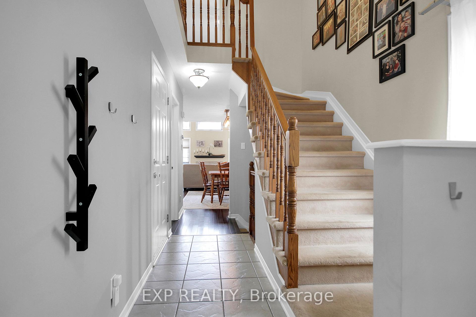 Photo 3 of 4301 Owl Valley Drive, Ottawa, Riverside South/Gloucester Glen — HOMEH