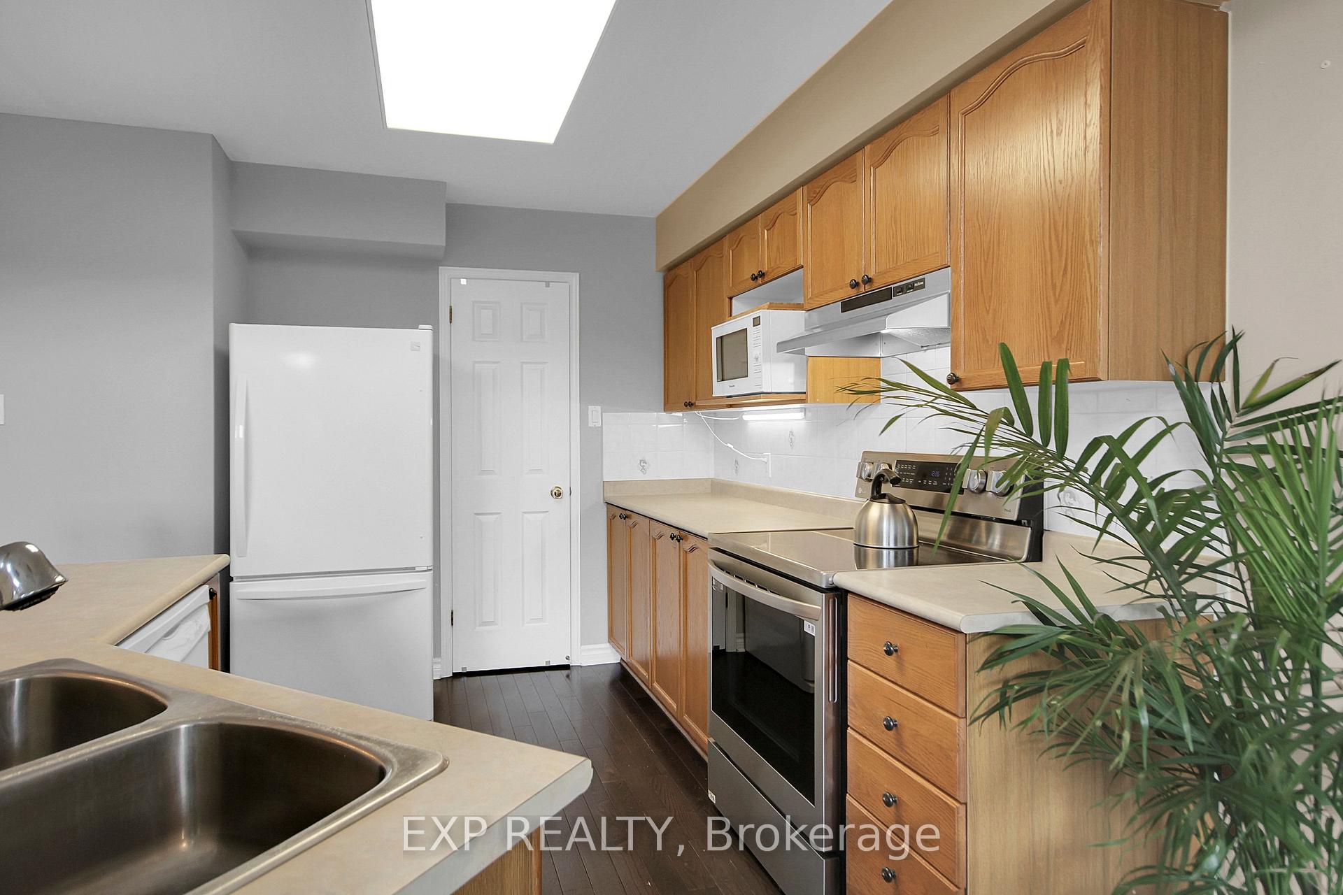 Photo 8 of 4301 Owl Valley Drive, Ottawa, Riverside South/Gloucester Glen — HOMEH